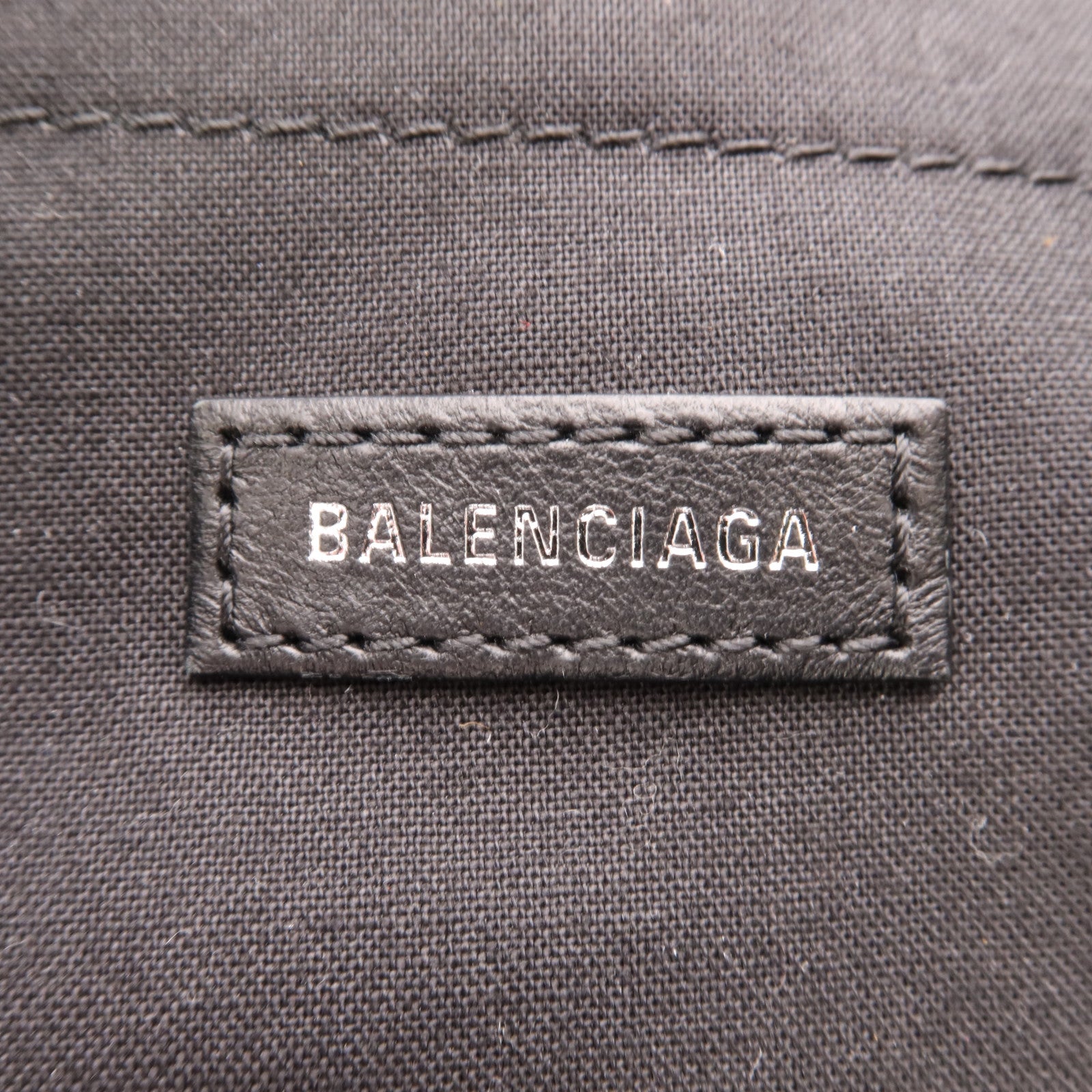 BALENCIAGA 牛皮皮革Shoulder Bag銀扣肩背袋