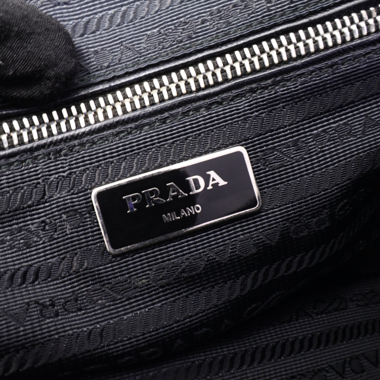 PRADA 尼龍Shoulder Bag鏈帶肩背袋