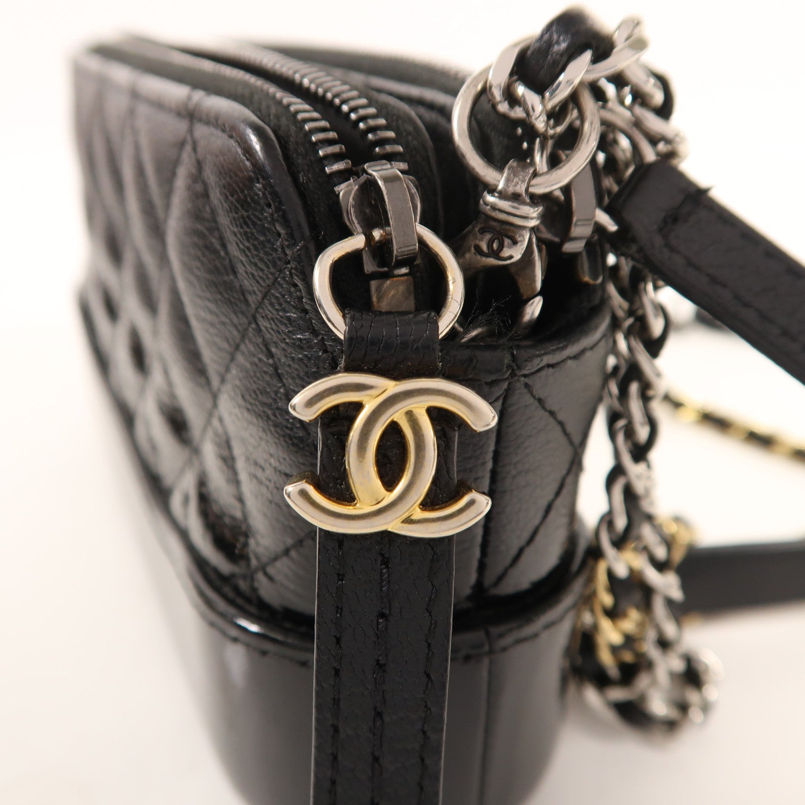 CHANEL 牛皮皮革Gabrielle Wallet On Chain鏈帶肩背袋