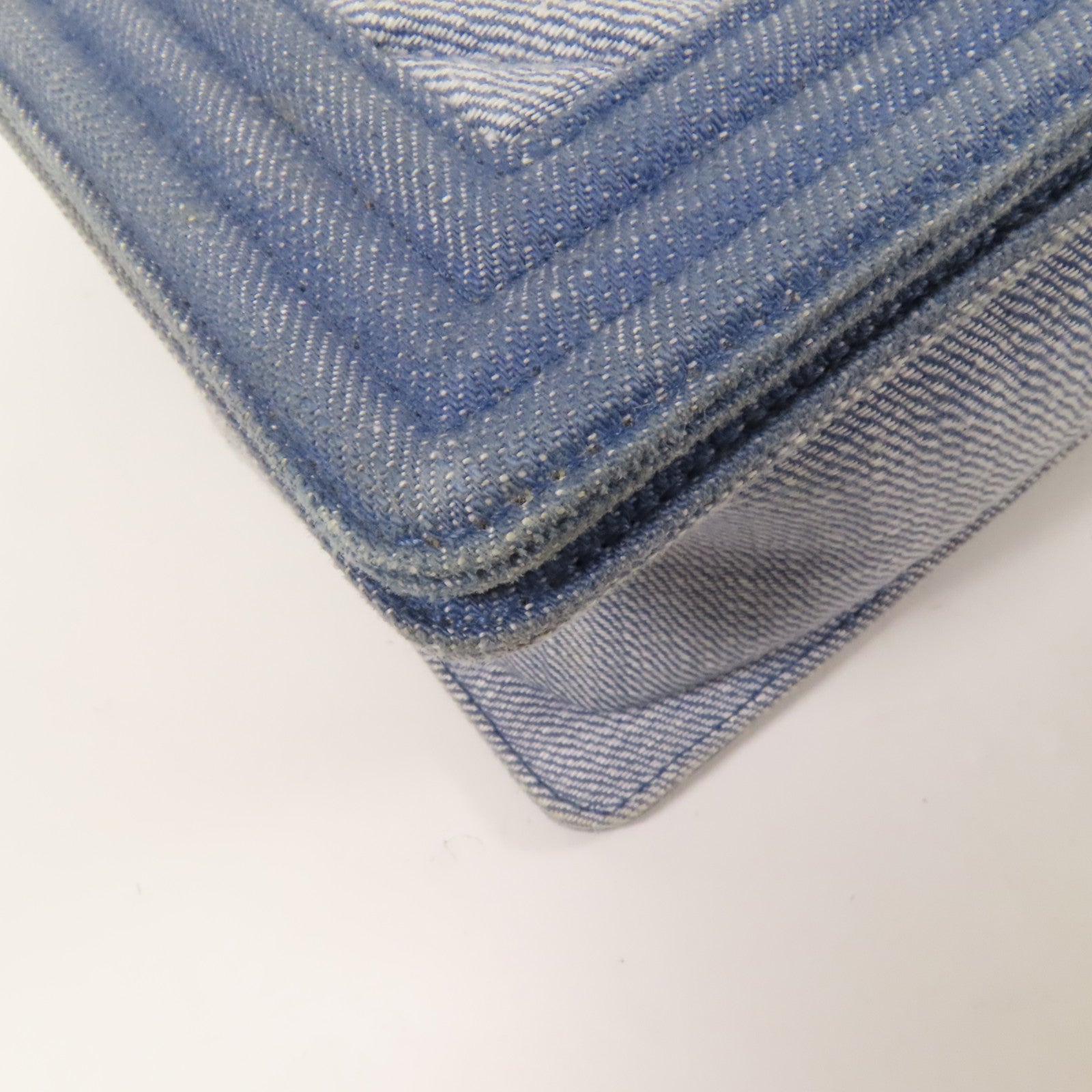 CHANEL Denim Boy 28鏈帶肩背袋