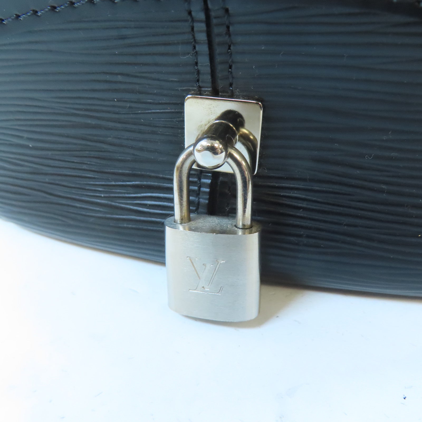 LOUIS VUITTON Epi Bowling Montaigne PM銀扣手挽袋黑色