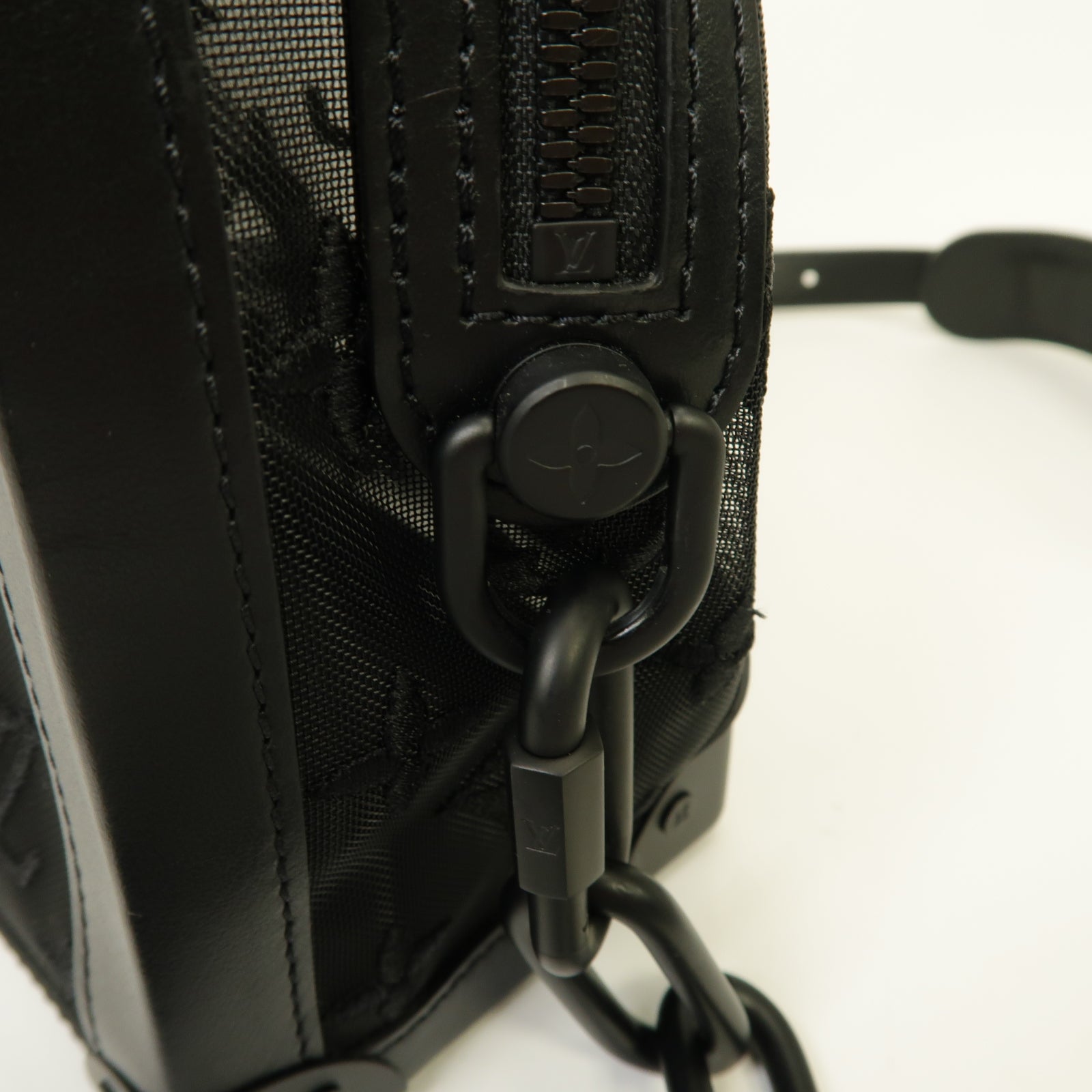 LOUIS VUITTON Monogram Mesh/皮革Soft Trunk肩背袋黑色
