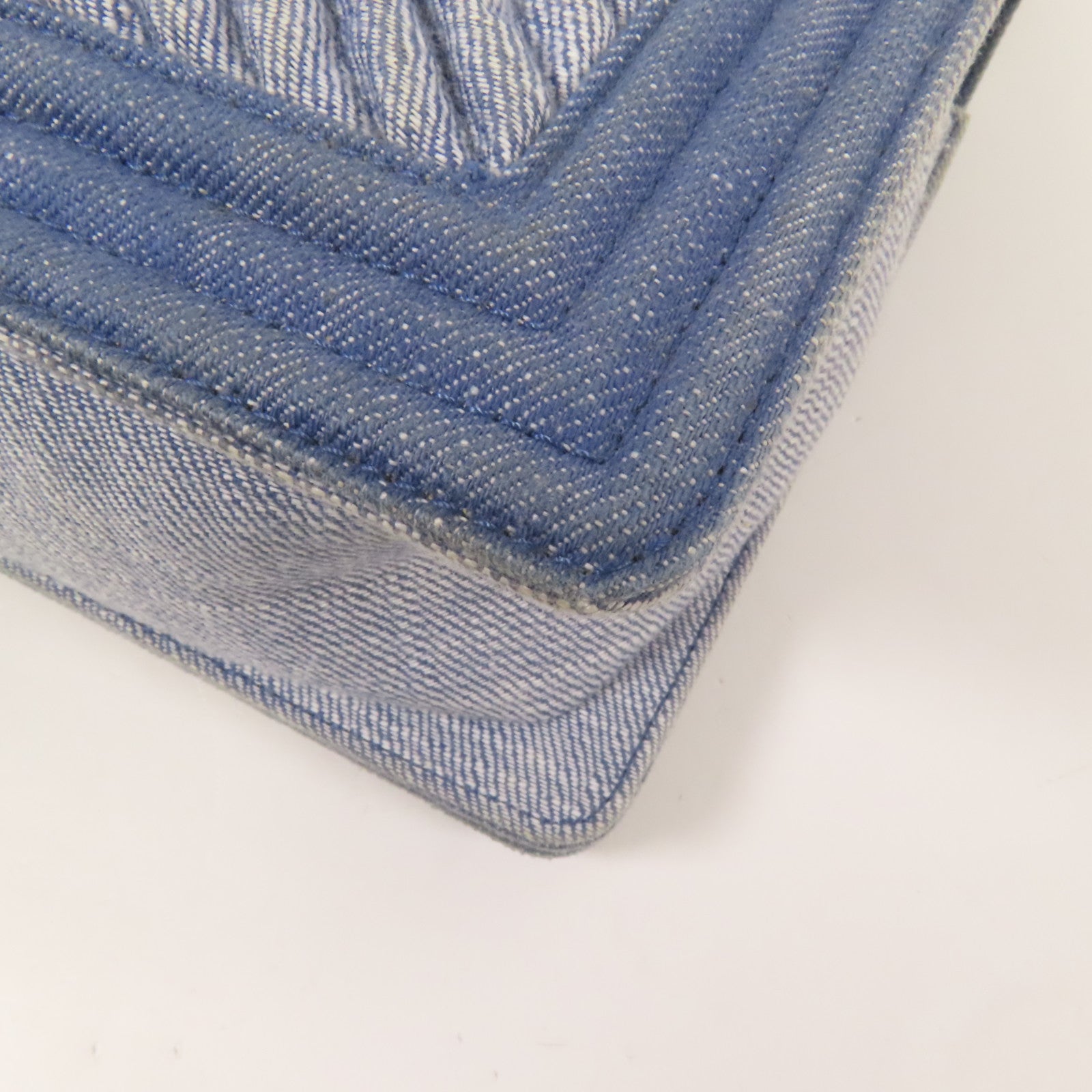 CHANEL Denim Boy 28鏈帶肩背袋