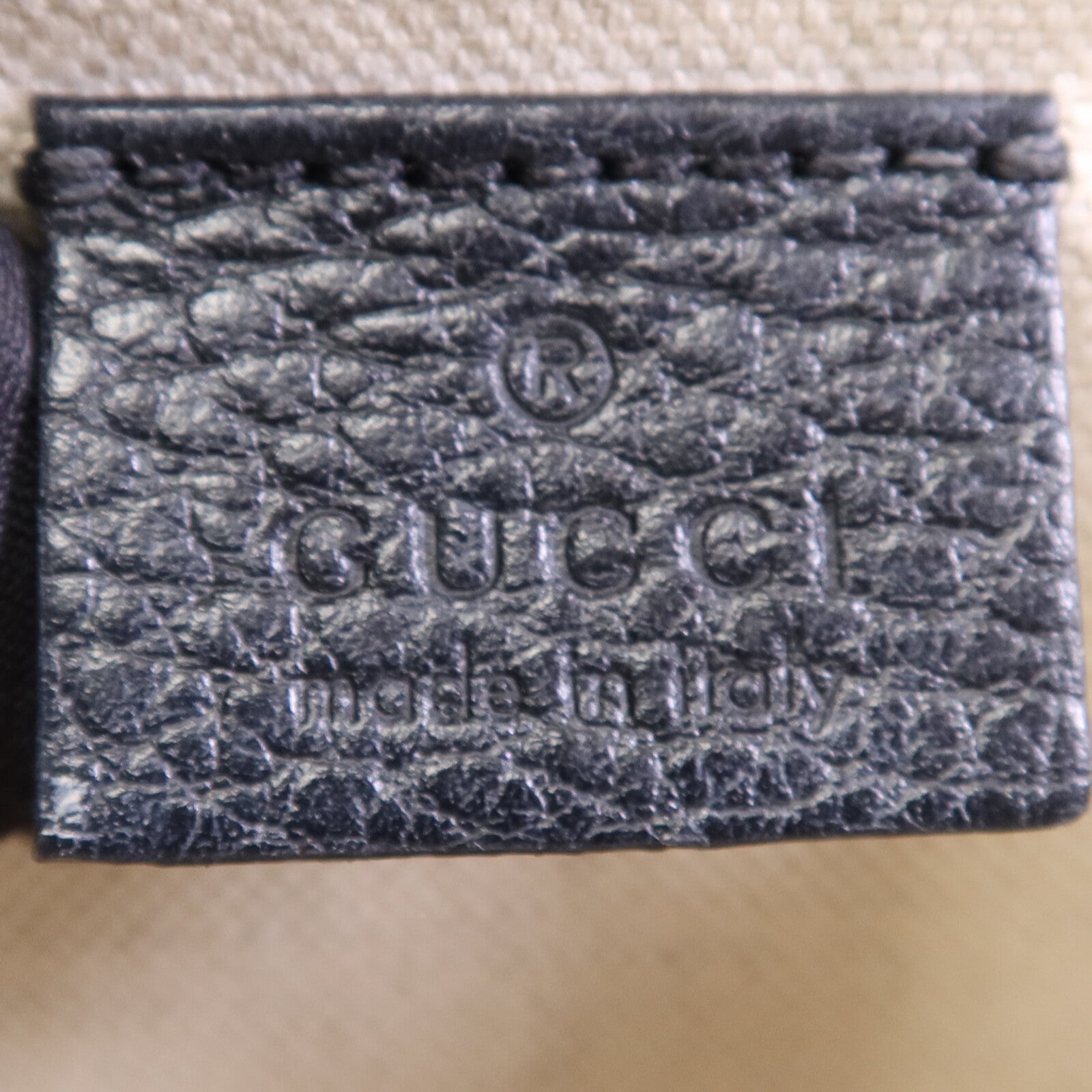 GUCCI 牛皮皮革Dionysus銀扣鏈帶肩背袋