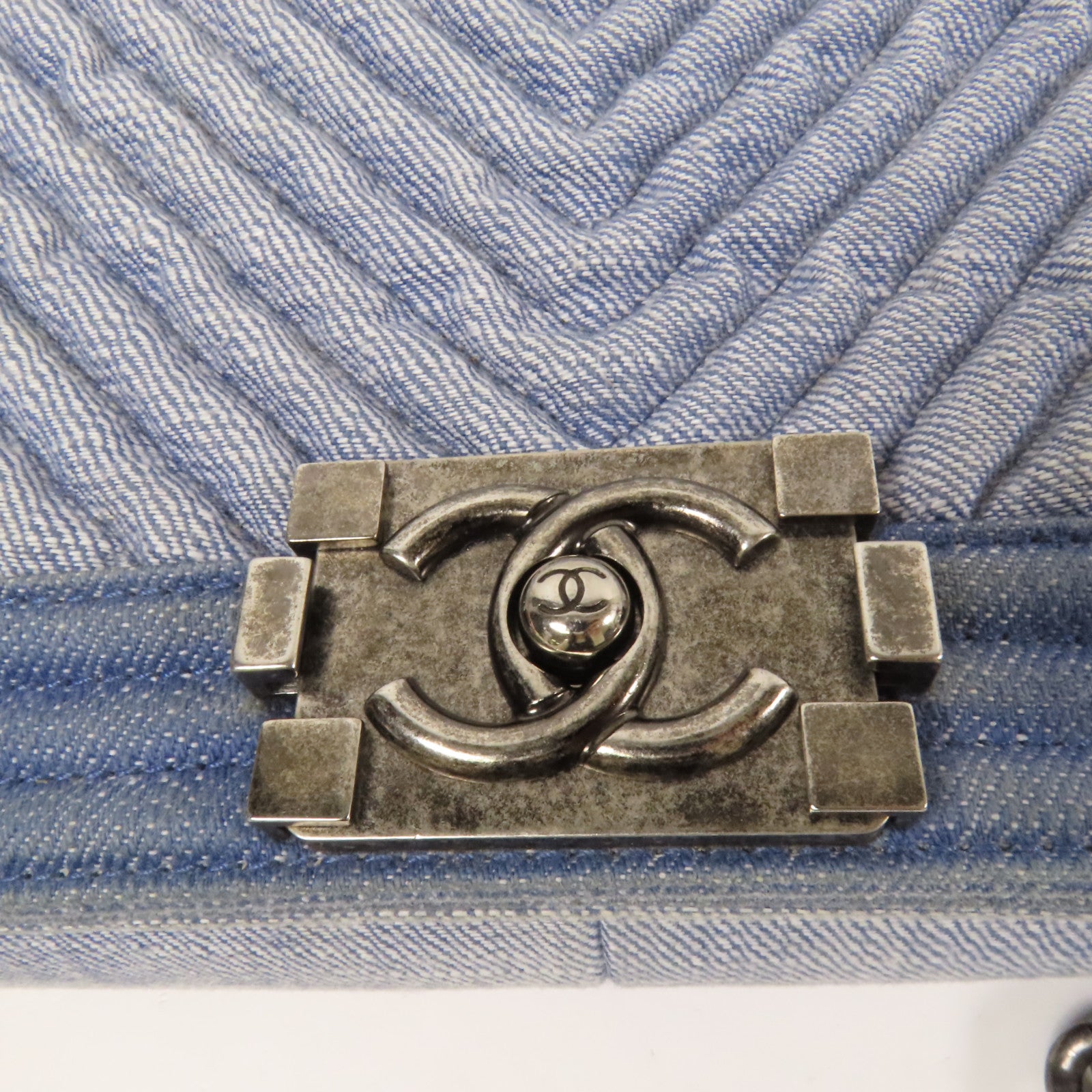 CHANEL Denim Boy 28鏈帶肩背袋