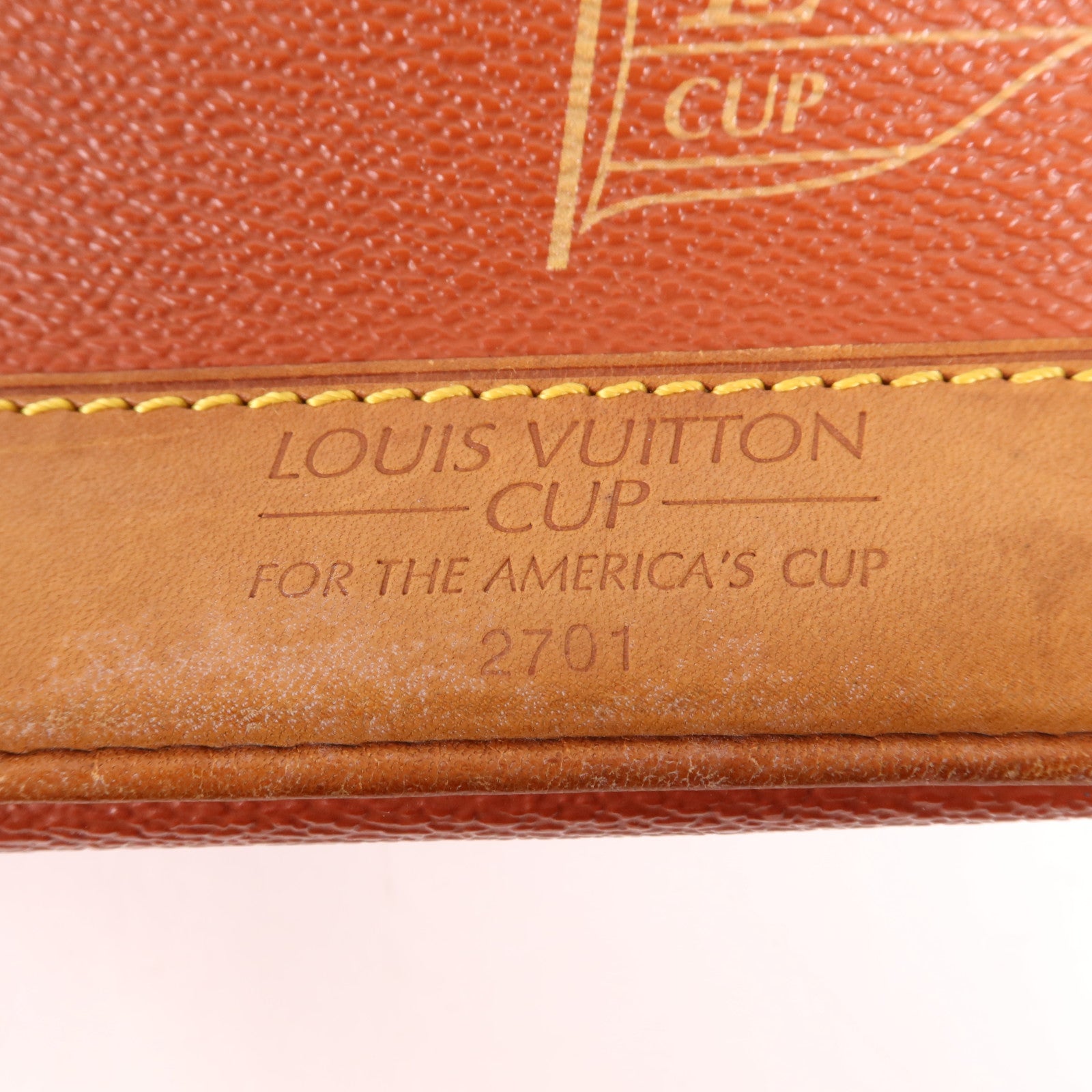 LOUIS VUITTON 塗層帆布Vintage Cup金扣肩背袋