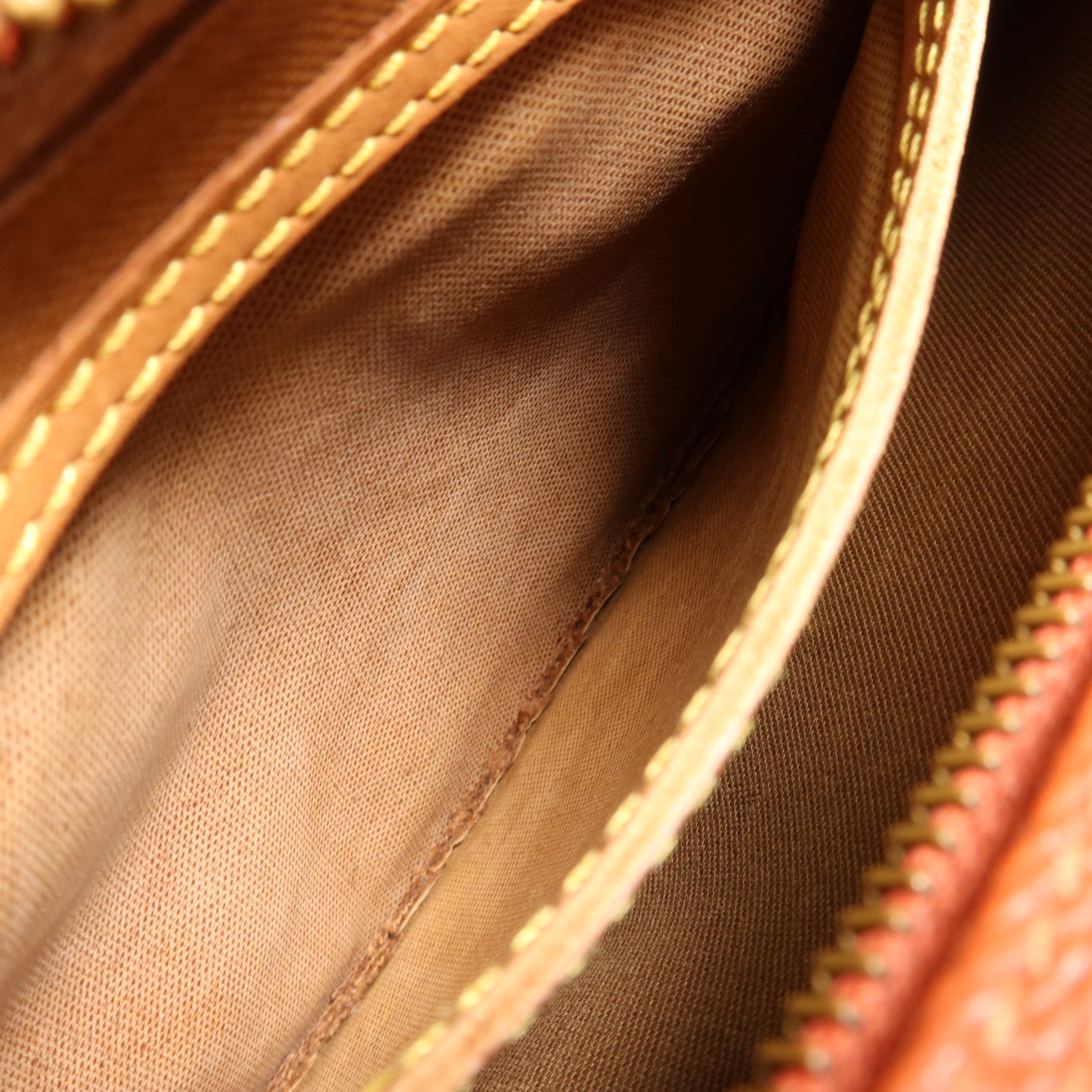 LOUIS VUITTON 塗層帆布Vintage Cup金扣肩背袋