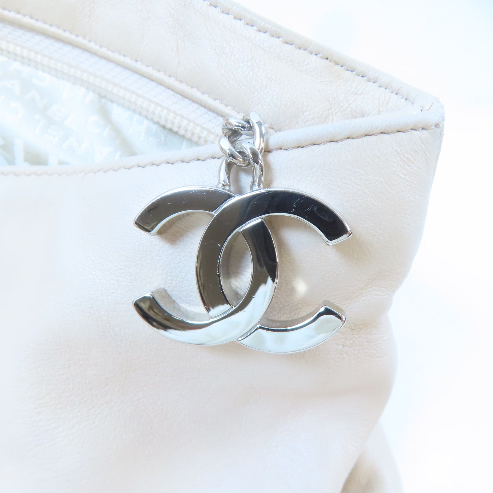 CHANEL (PRICE DOWN) CC SHW Shoulder Bag Lambskin Leather Beige