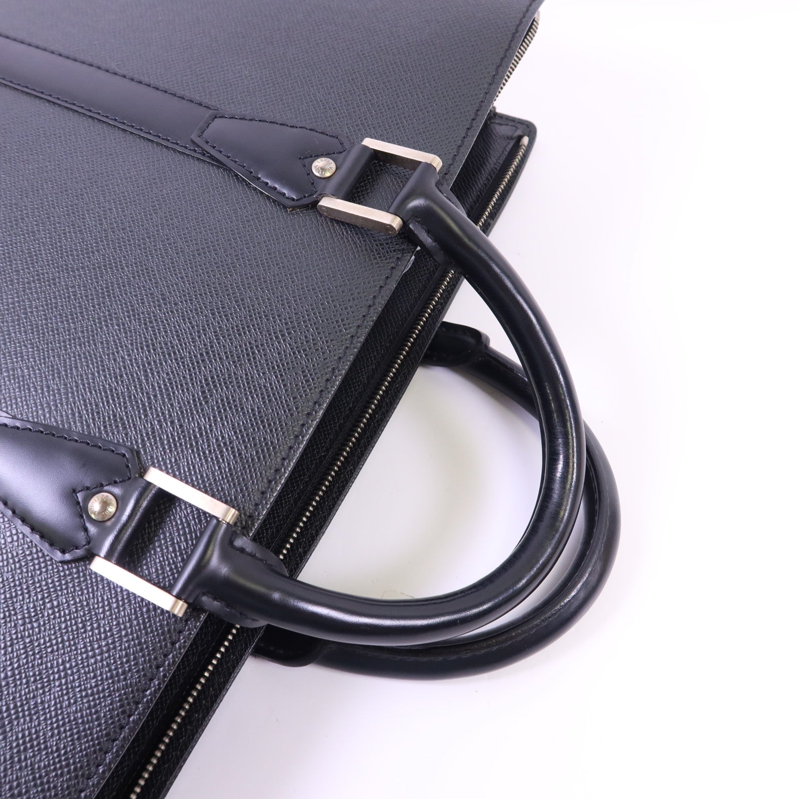 LOUIS VUITTON Taiga Porte-Documents銀扣公事包