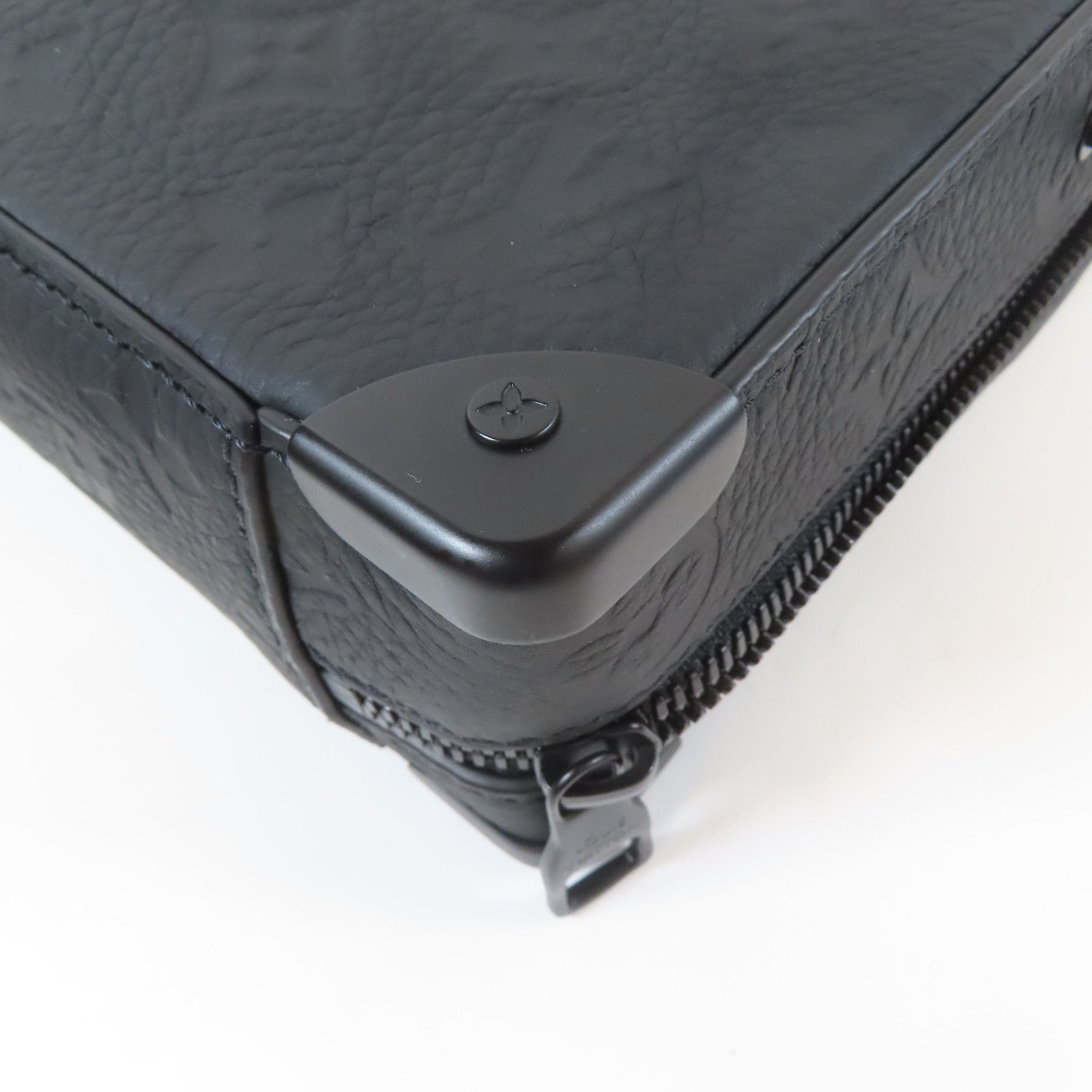 LOUIS VUITTON 【激減優惠】Monogram Taurillon Handle Soft Trunk黑扣手挽肩背兩用袋黑色