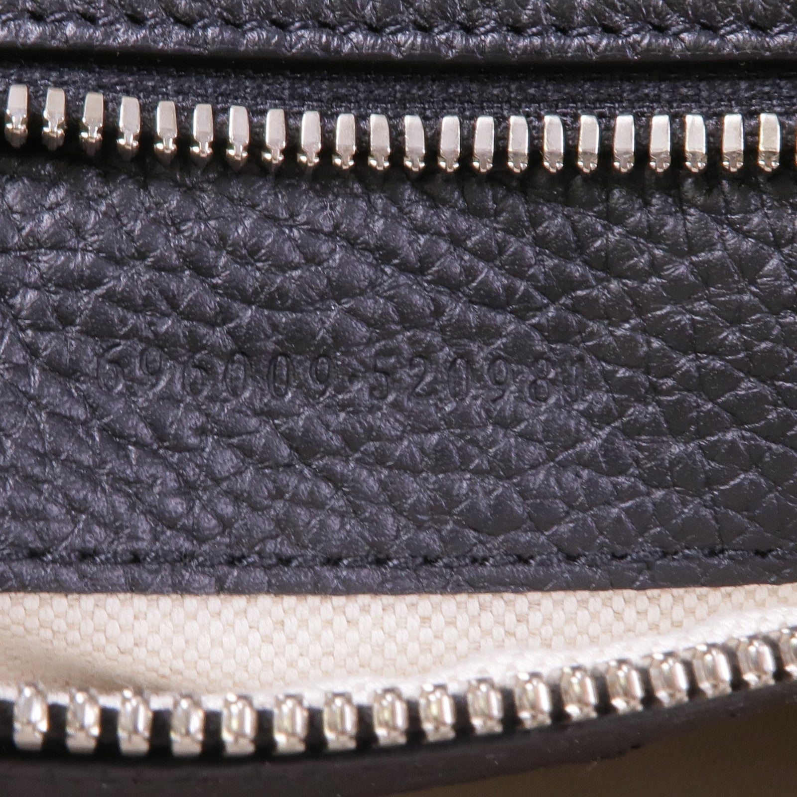 GUCCI 牛皮皮革Jumbo GG銀扣手挽肩背兩用袋