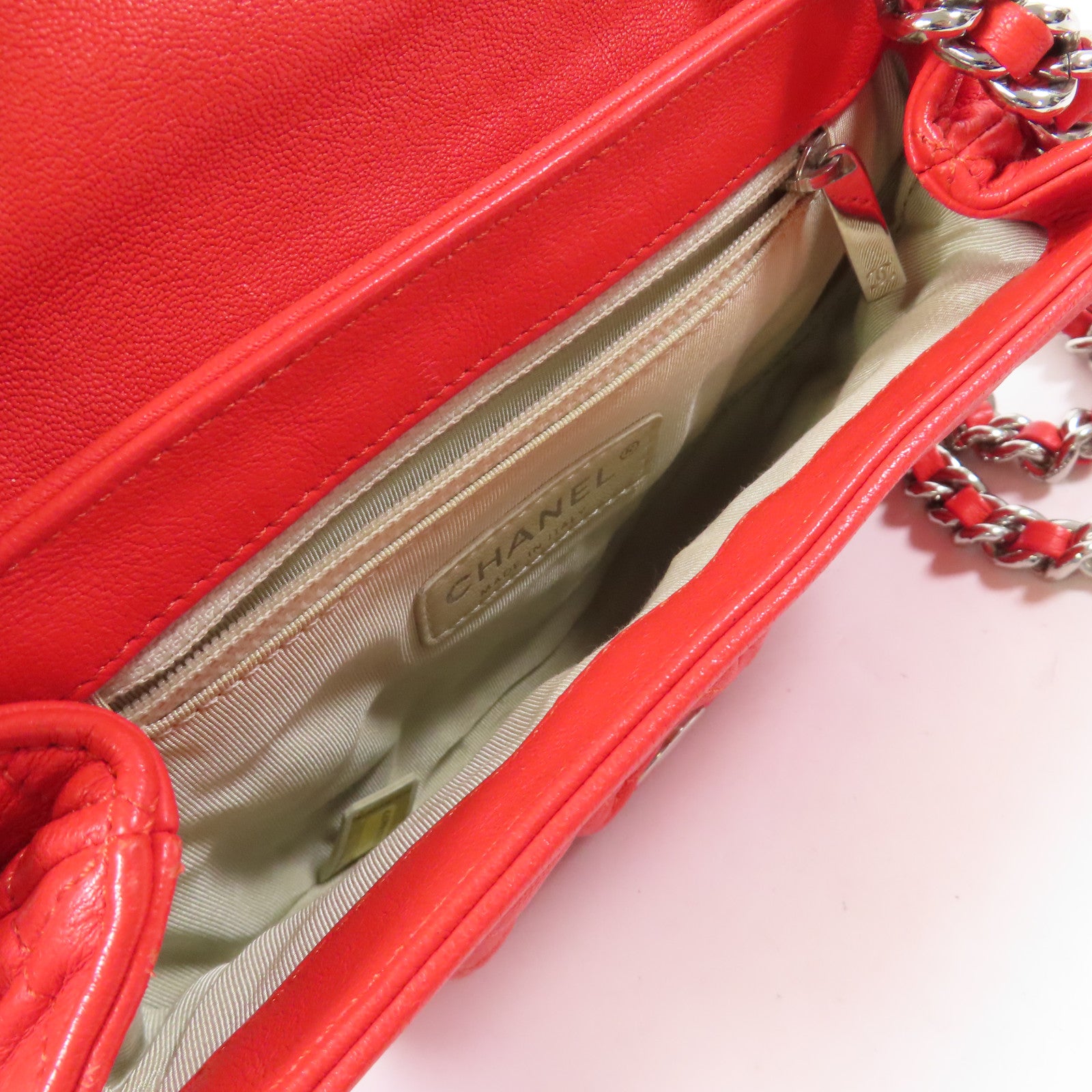 CHANEL 牛皮皮革Shoulder Bag銀扣鏈帶肩背袋