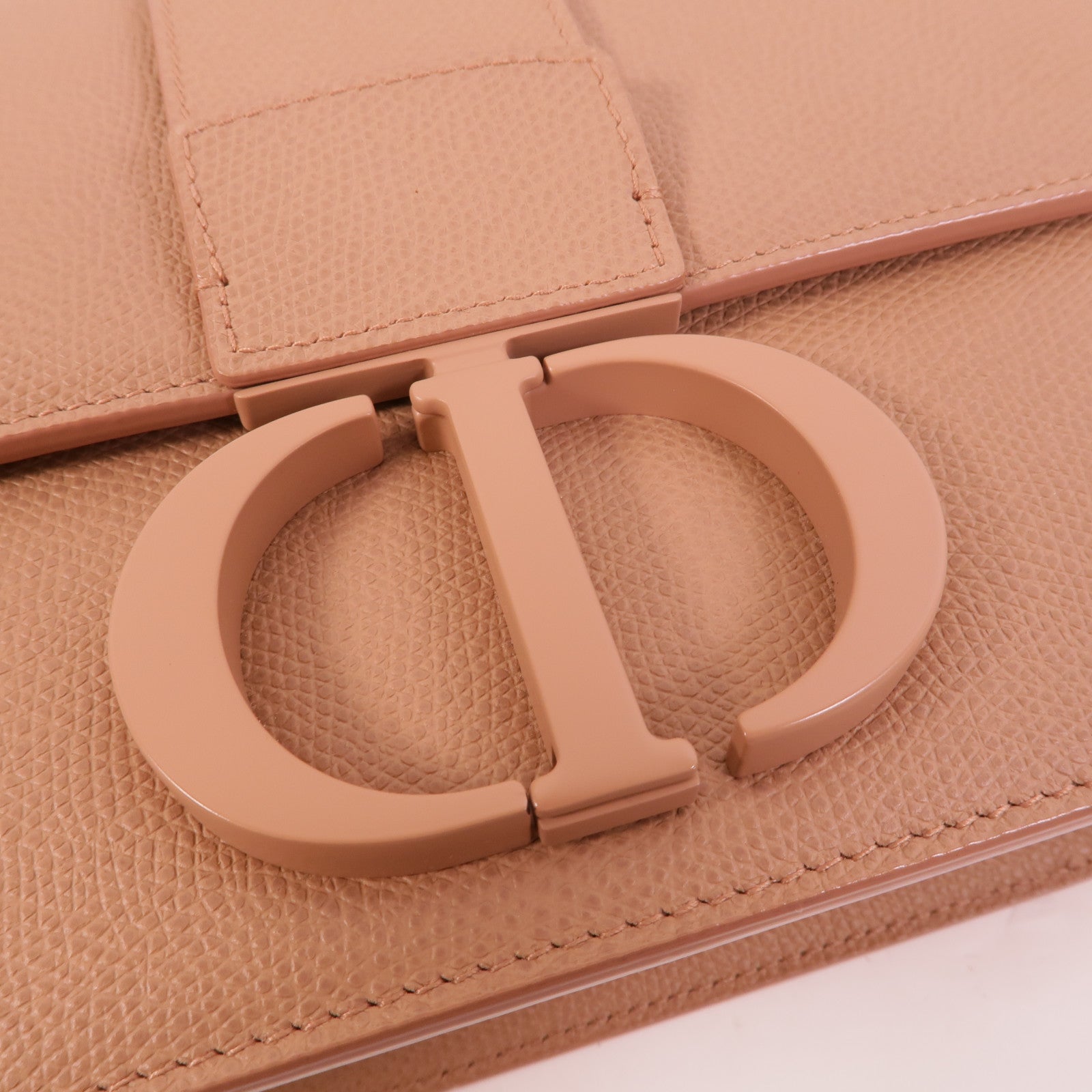 Dior 牛皮皮革Montaigne 30肩背袋