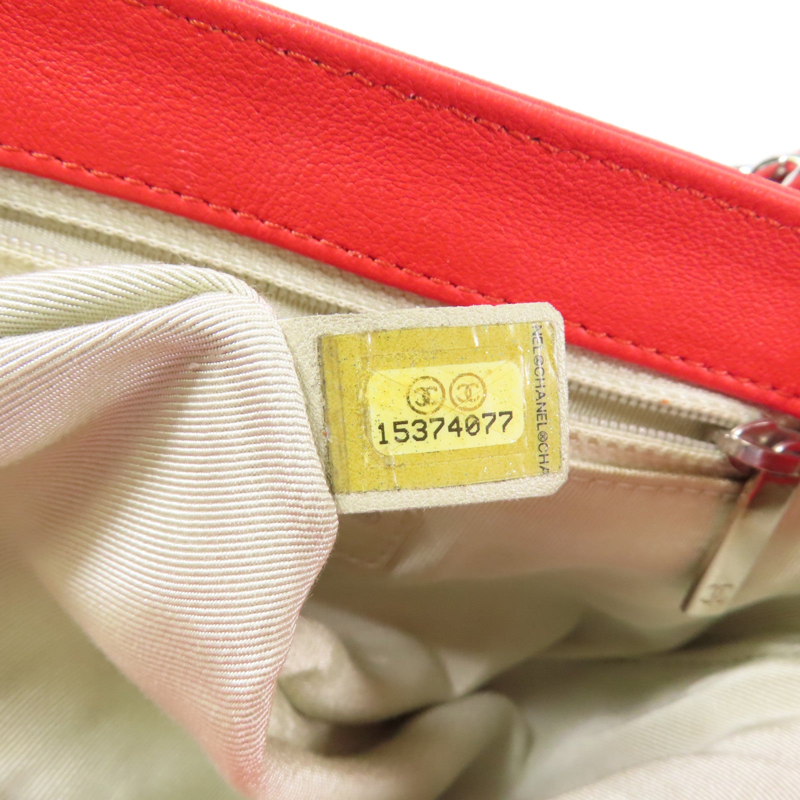 CHANEL 牛皮皮革Shoulder Bag銀扣鏈帶肩背袋