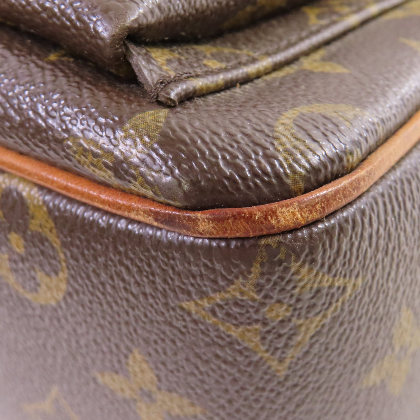LOUIS VUITTON Monogram Viva Cite GM Shoulder Bag金扣肩背袋啡色