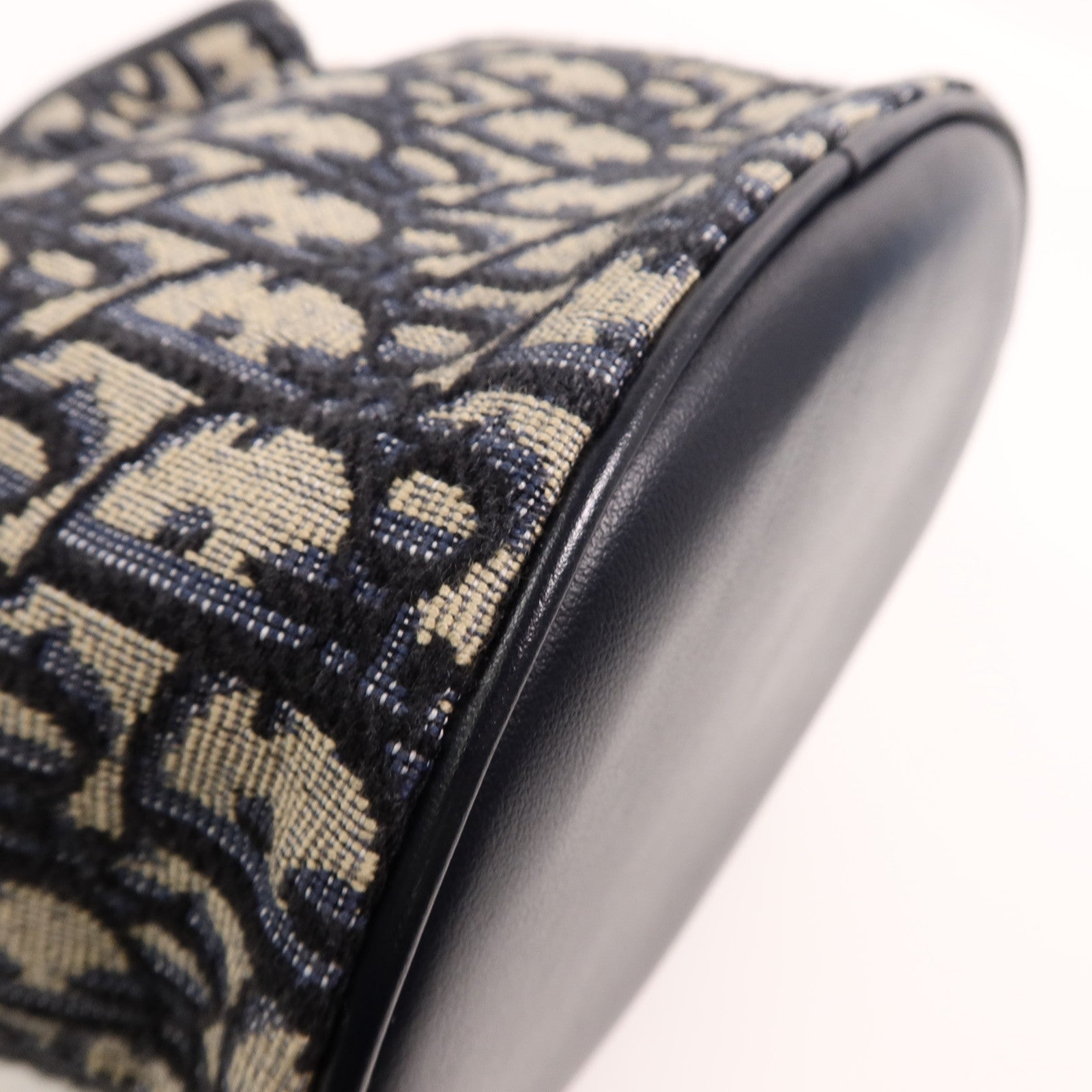 Dior Oblique帆布30 Montaigne Mini Busket鏈帶肩背袋