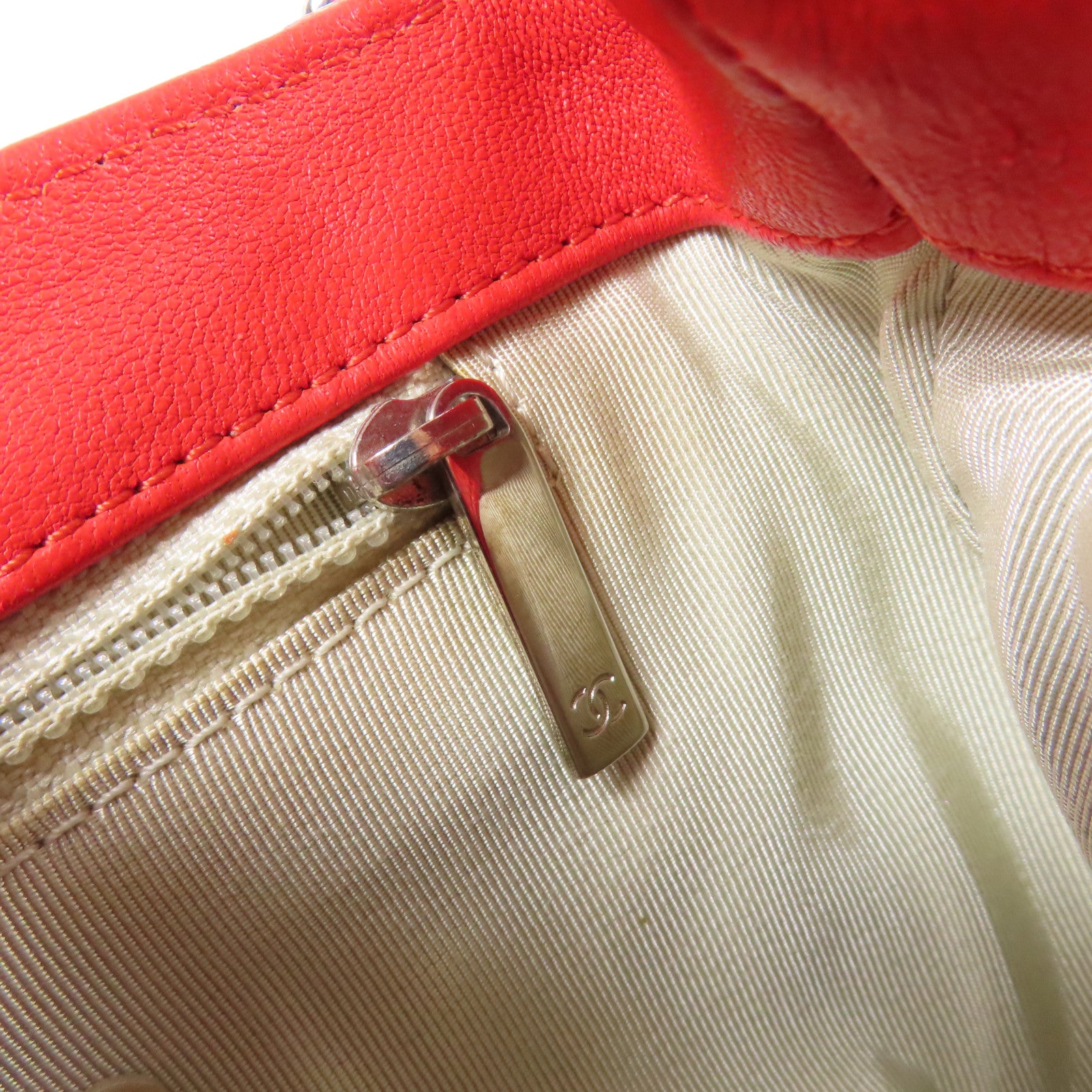 CHANEL 牛皮皮革Shoulder Bag銀扣鏈帶肩背袋