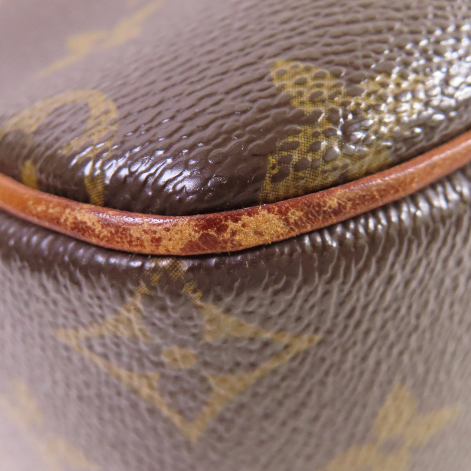 LOUIS VUITTON Monogram Viva Cite GM Shoulder Bag金扣肩背袋啡色