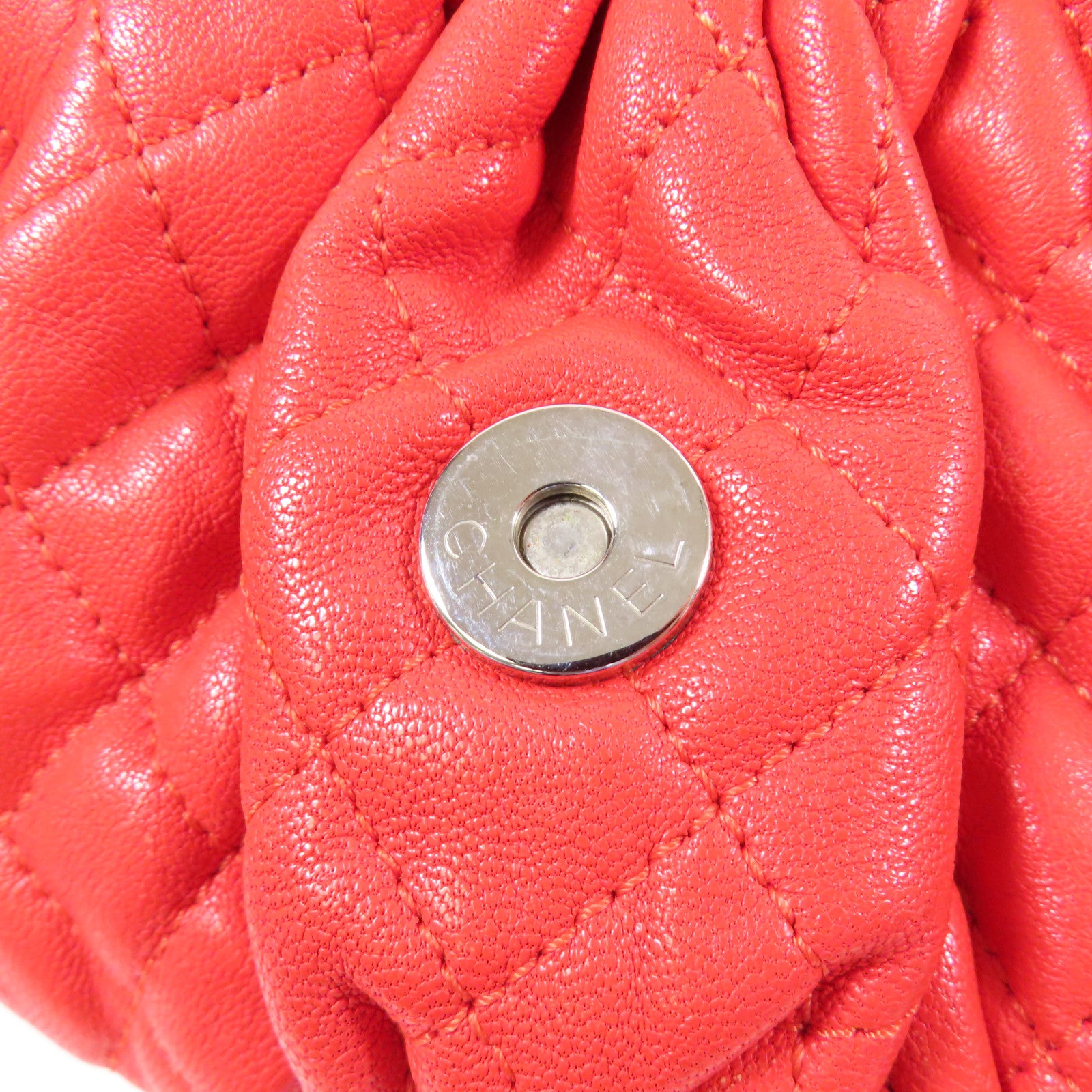 CHANEL 牛皮皮革Shoulder Bag銀扣鏈帶肩背袋