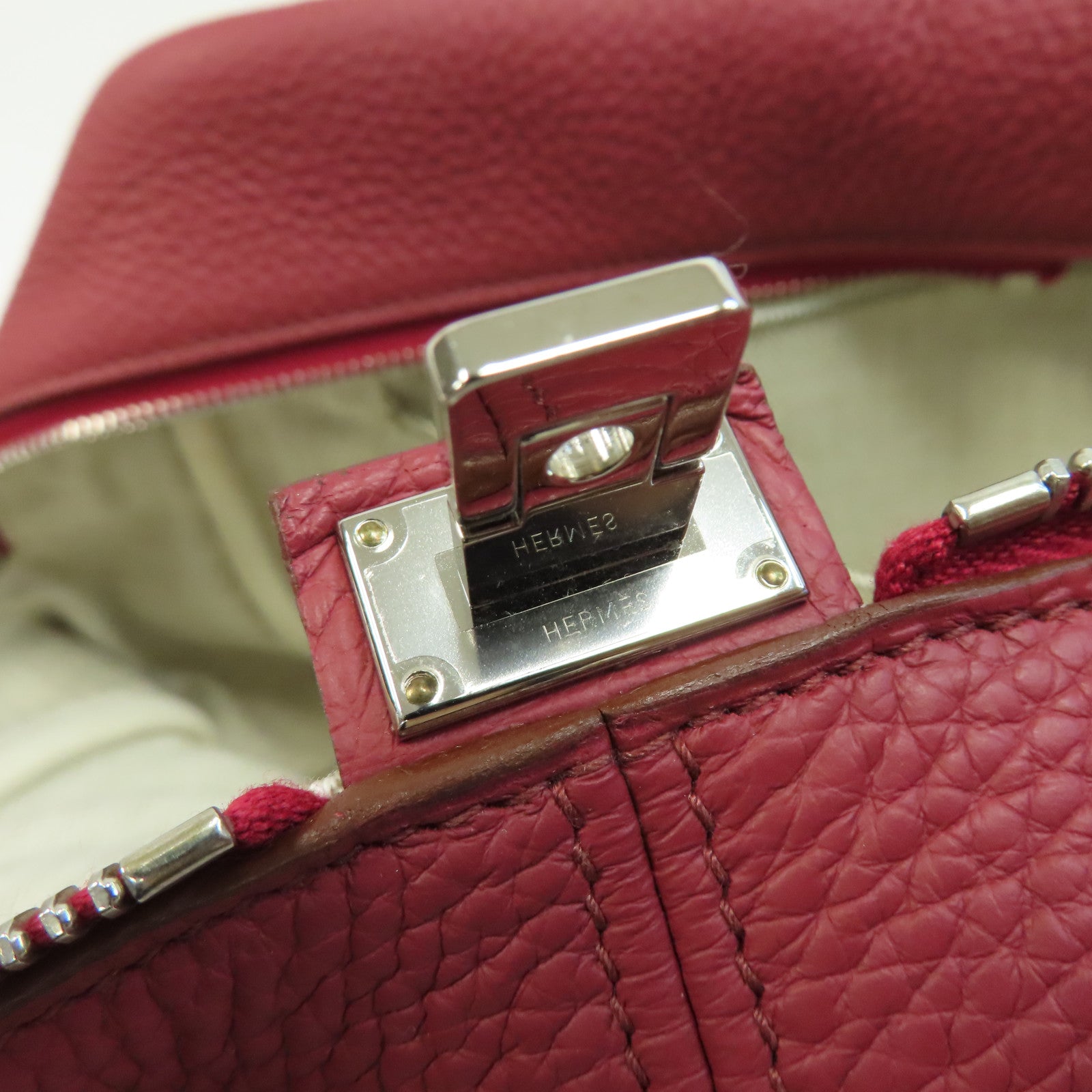 HERMES Clemence皮革Victoria 35銀扣手挽袋紅色