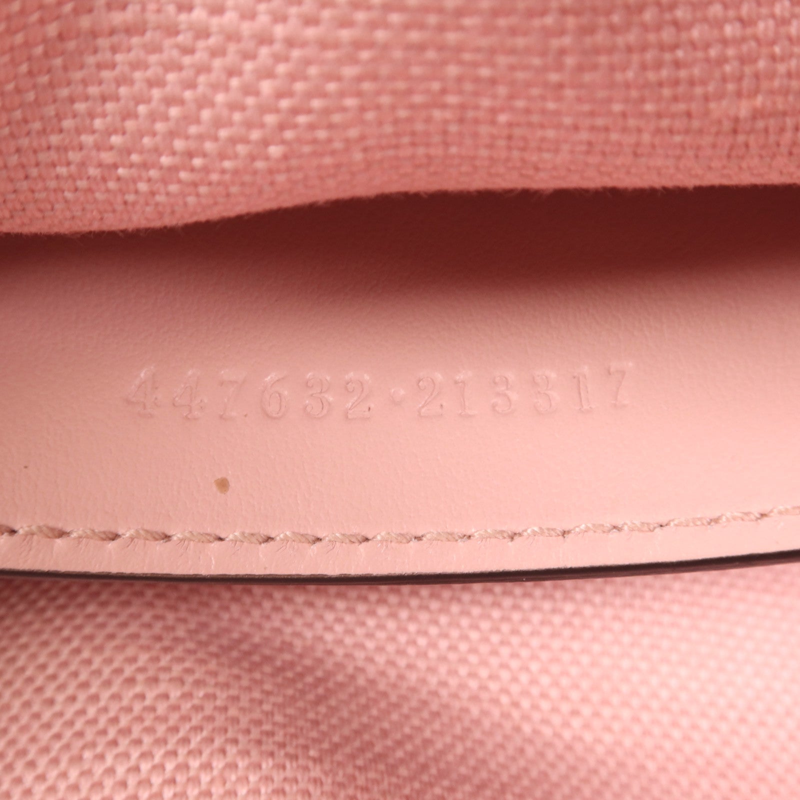 GUCCI 牛皮皮革GG Marmont銀扣肩背袋