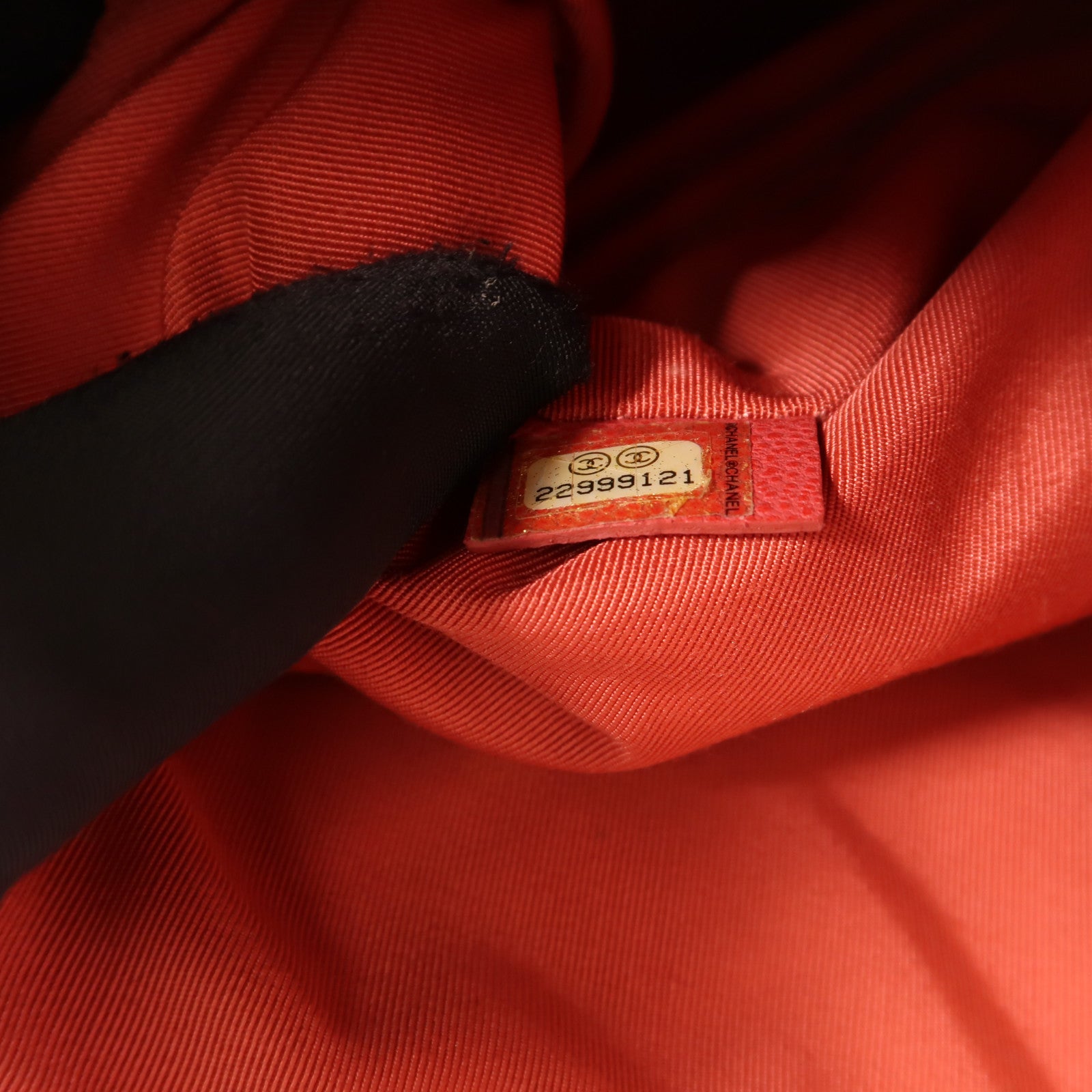 CHANEL 牛皮皮革Clutch Bag金扣手拿包