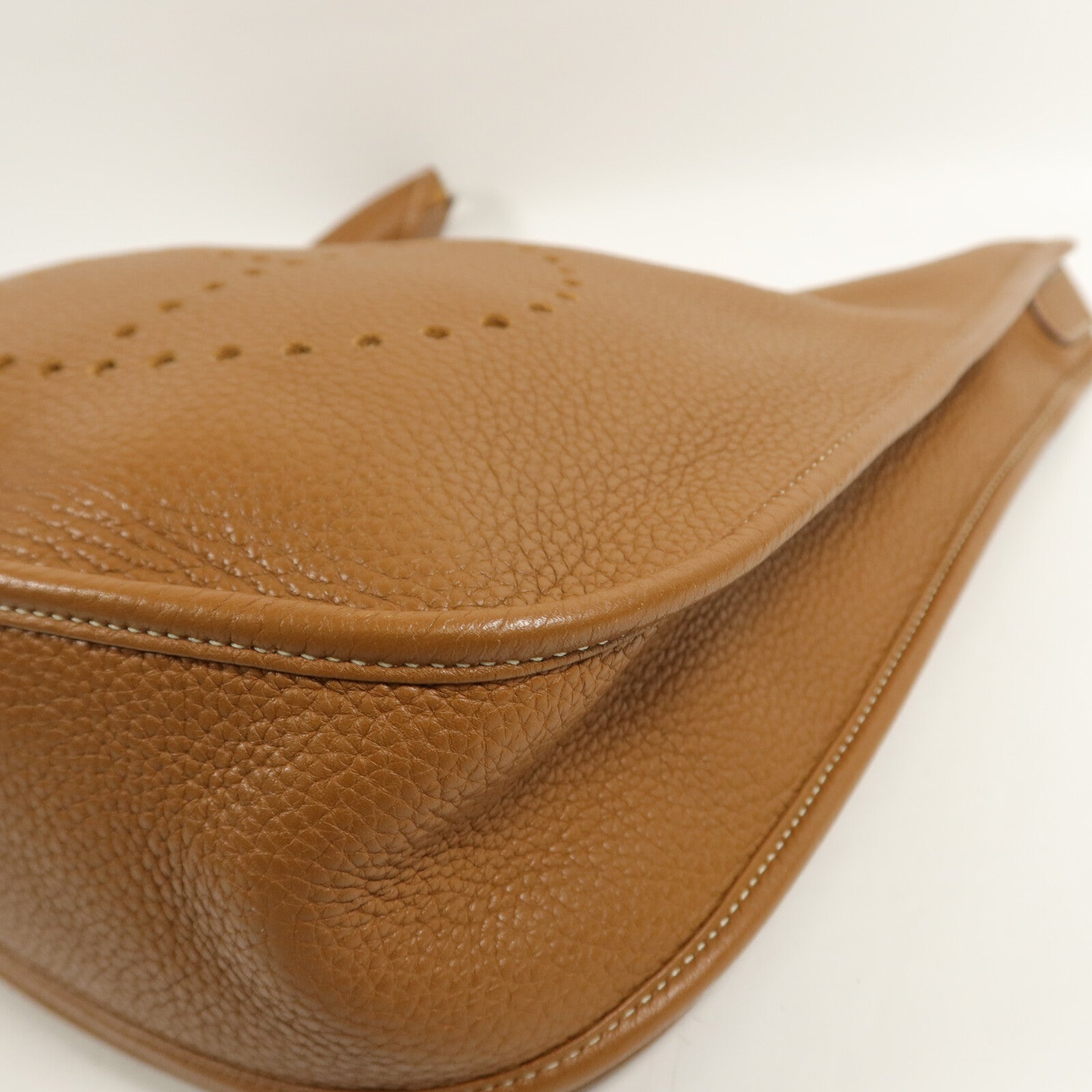 HERMES Clemence皮革Evelyne PM肩背袋Gold