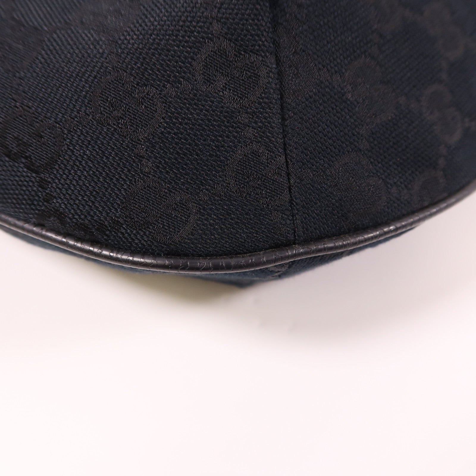 GUCCI 帆布Shoulder Bag銀扣肩背袋