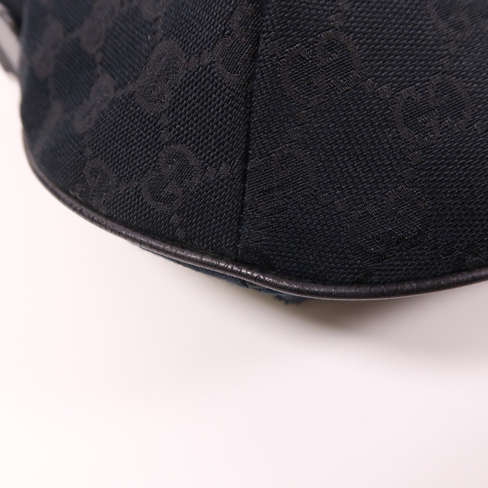 GUCCI 帆布Shoulder Bag銀扣肩背袋