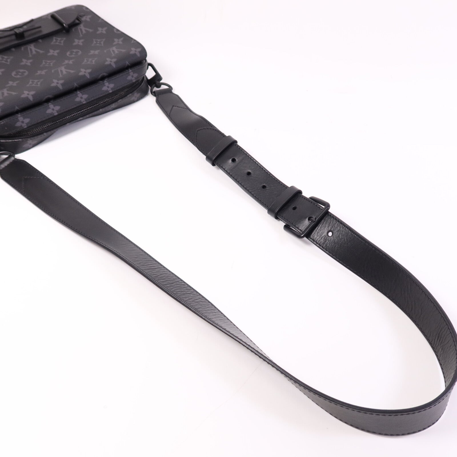 LOUIS VUITTON Monogram Eclipse Steamer Messenger肩背袋