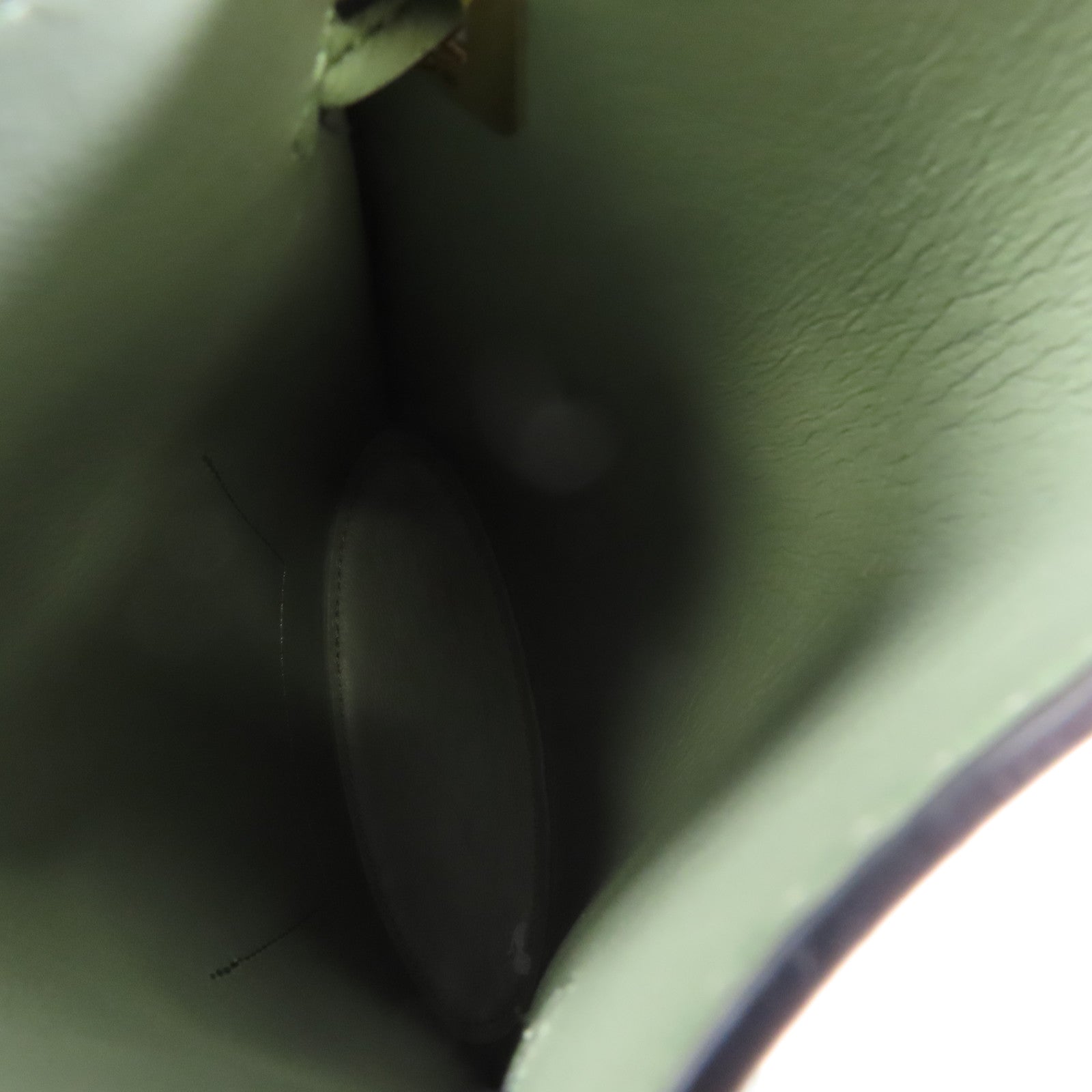 LOEWE 牛皮皮革Pocket In Classic金扣肩背袋綠色