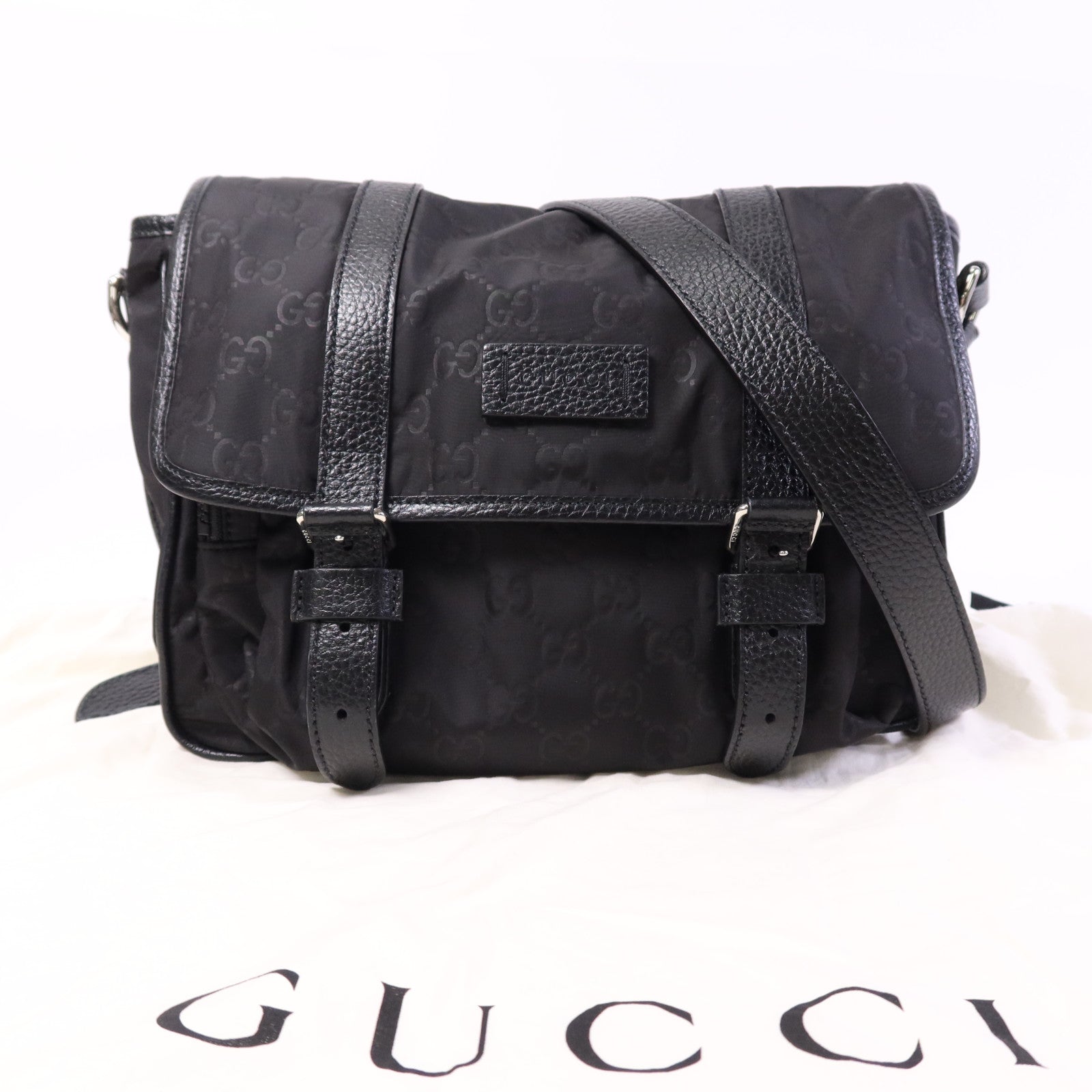 GUCCI 尼龍Shoulder Bag銀扣肩背袋