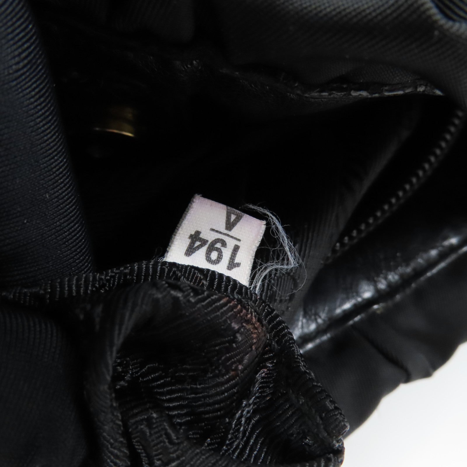 PRADA 尼龍Hand Bag金扣手挽袋