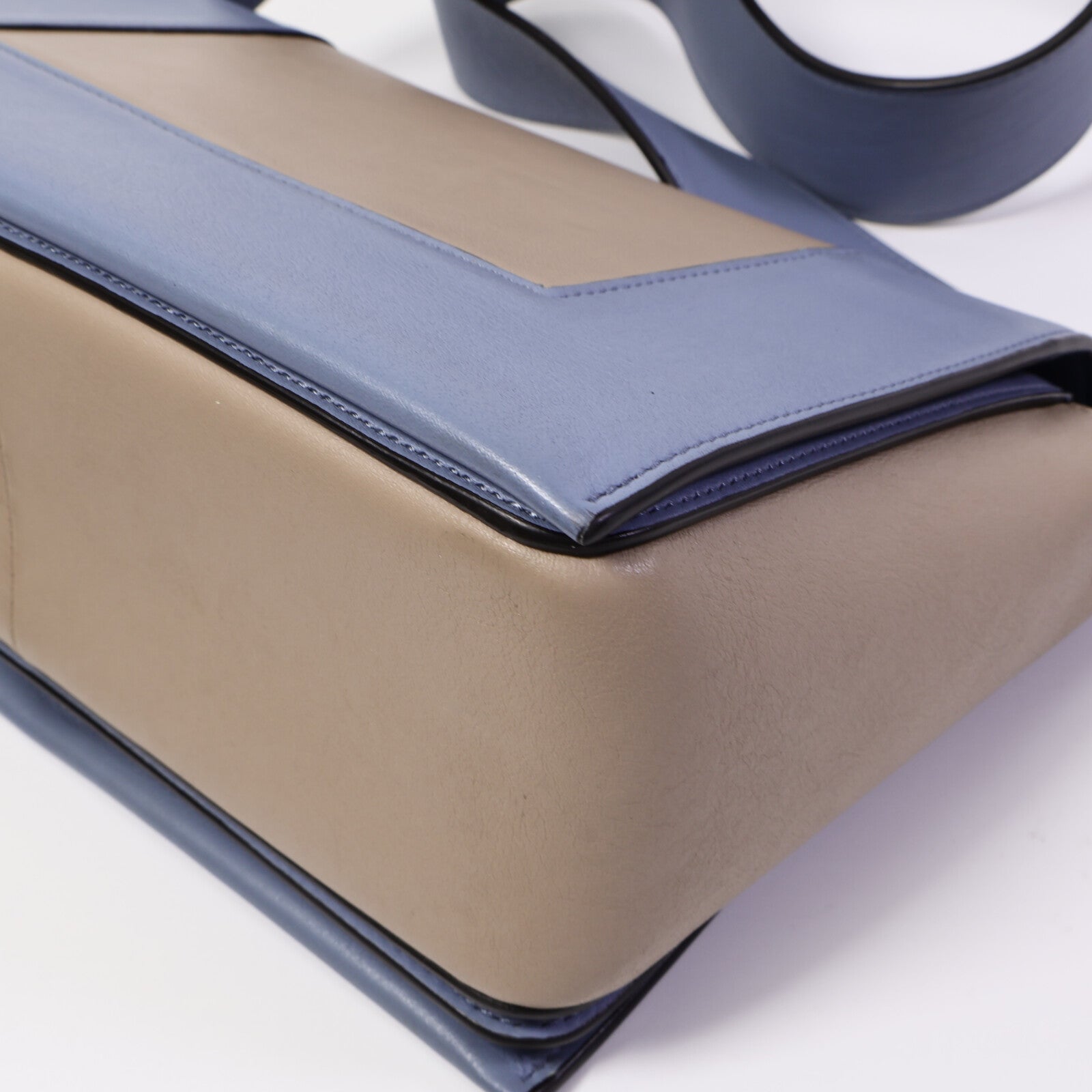 CELINE 牛皮皮革Frame肩背袋