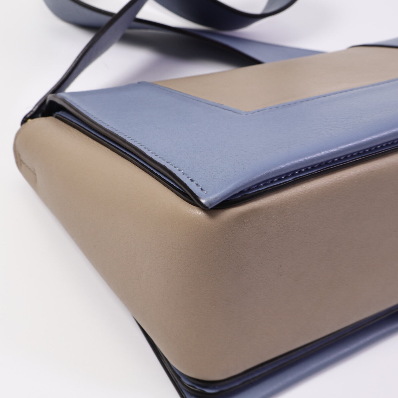 CELINE 牛皮皮革Frame肩背袋