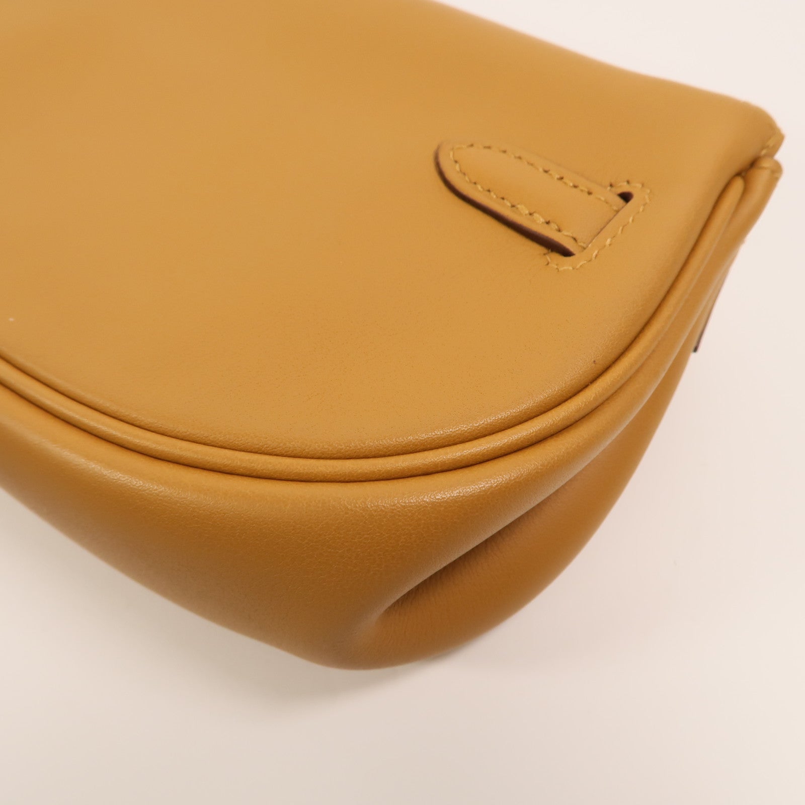 HERMES Swift皮革Kelly Moove肩背袋Sesame