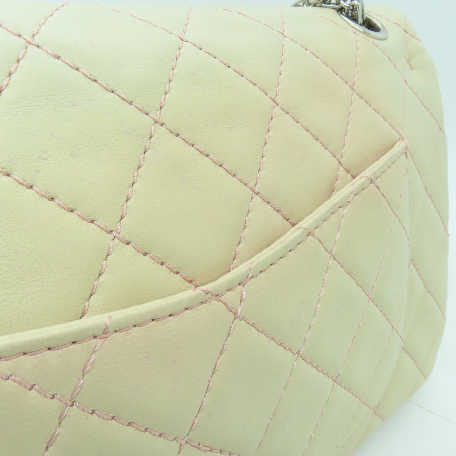 CHANEL **【清倉大減價】菱格羊皮皮革2.55 Chain Shoulder Bag銀扣鏈帶肩背袋粉紅色/白色