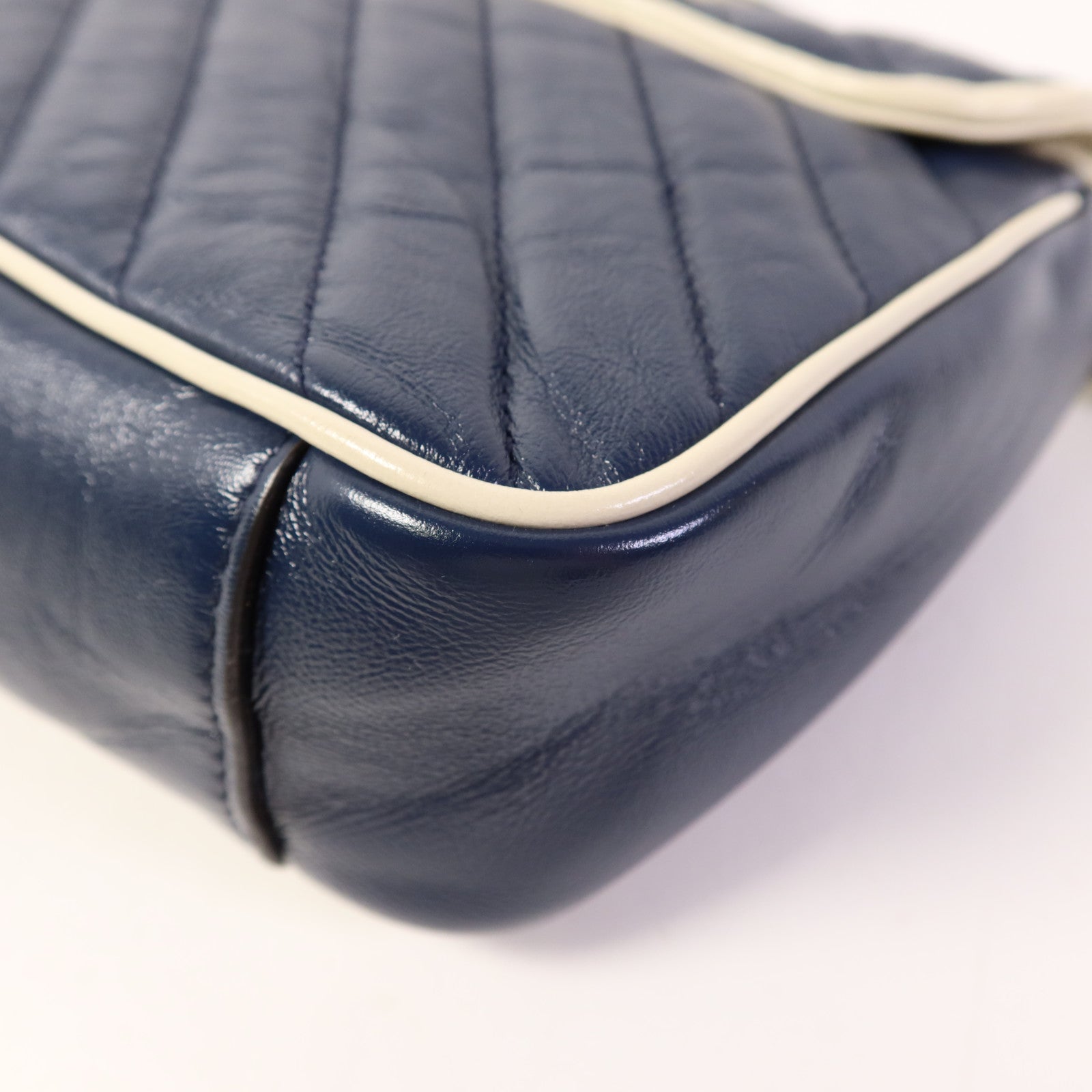 GUCCI 牛皮皮革GG Marmont Shoulder Bag銀扣鏈帶肩背袋