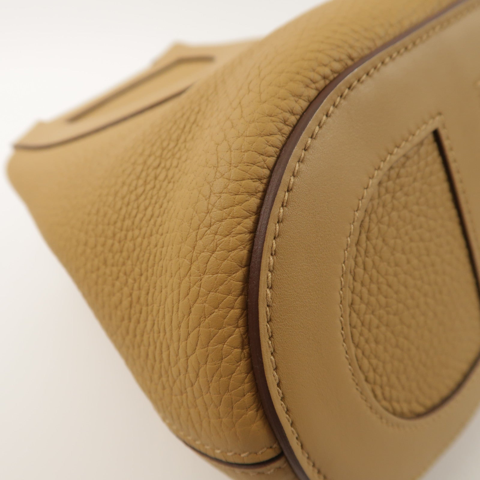 HERMES Clemence皮革In The Loop 18手挽袋Biscuit