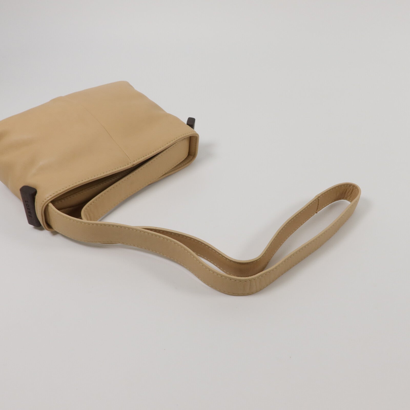 LOEWE 牛皮皮革Shoulder Bag肩背袋