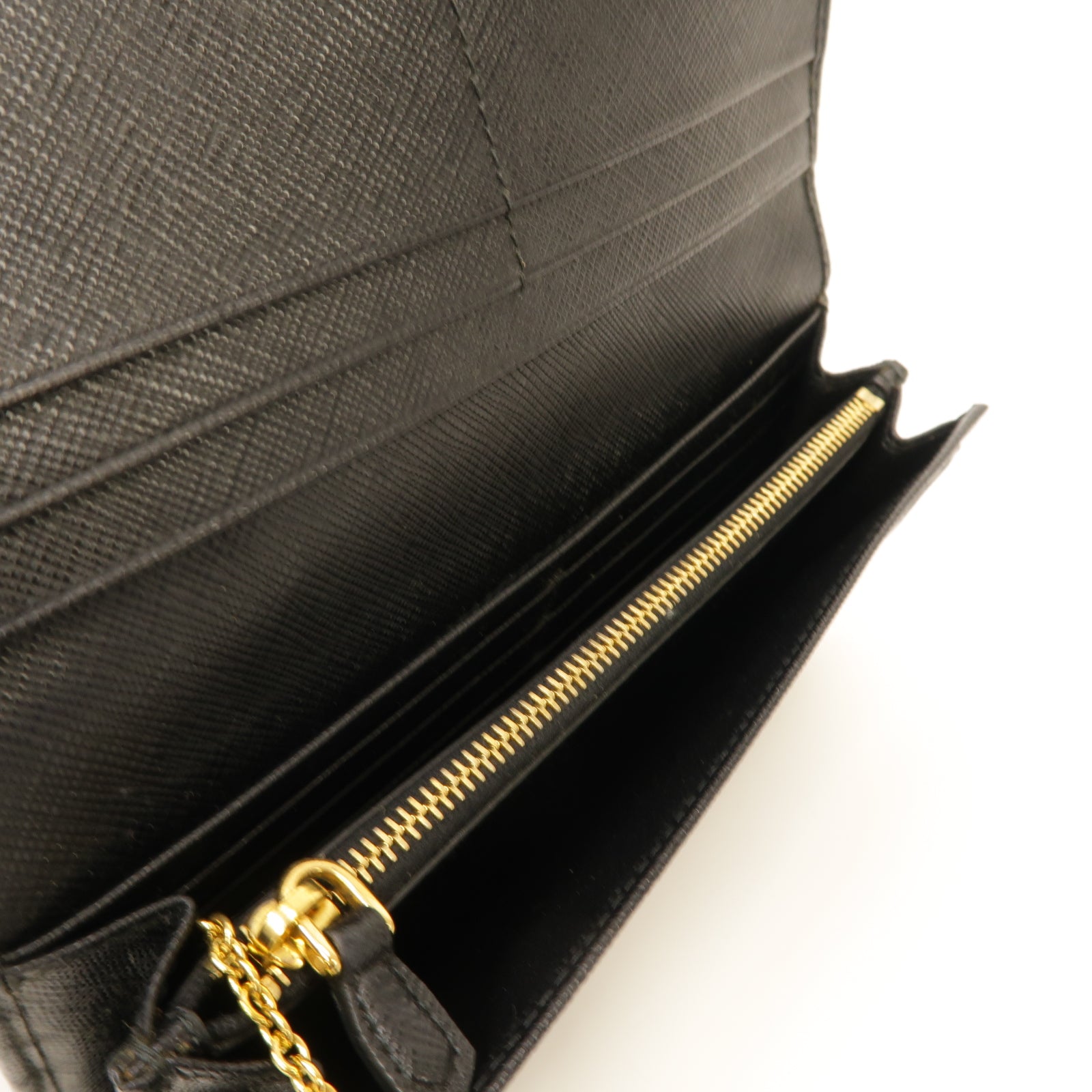 PRADA Saffiano皮革Long Wallet金扣長錢包黑色