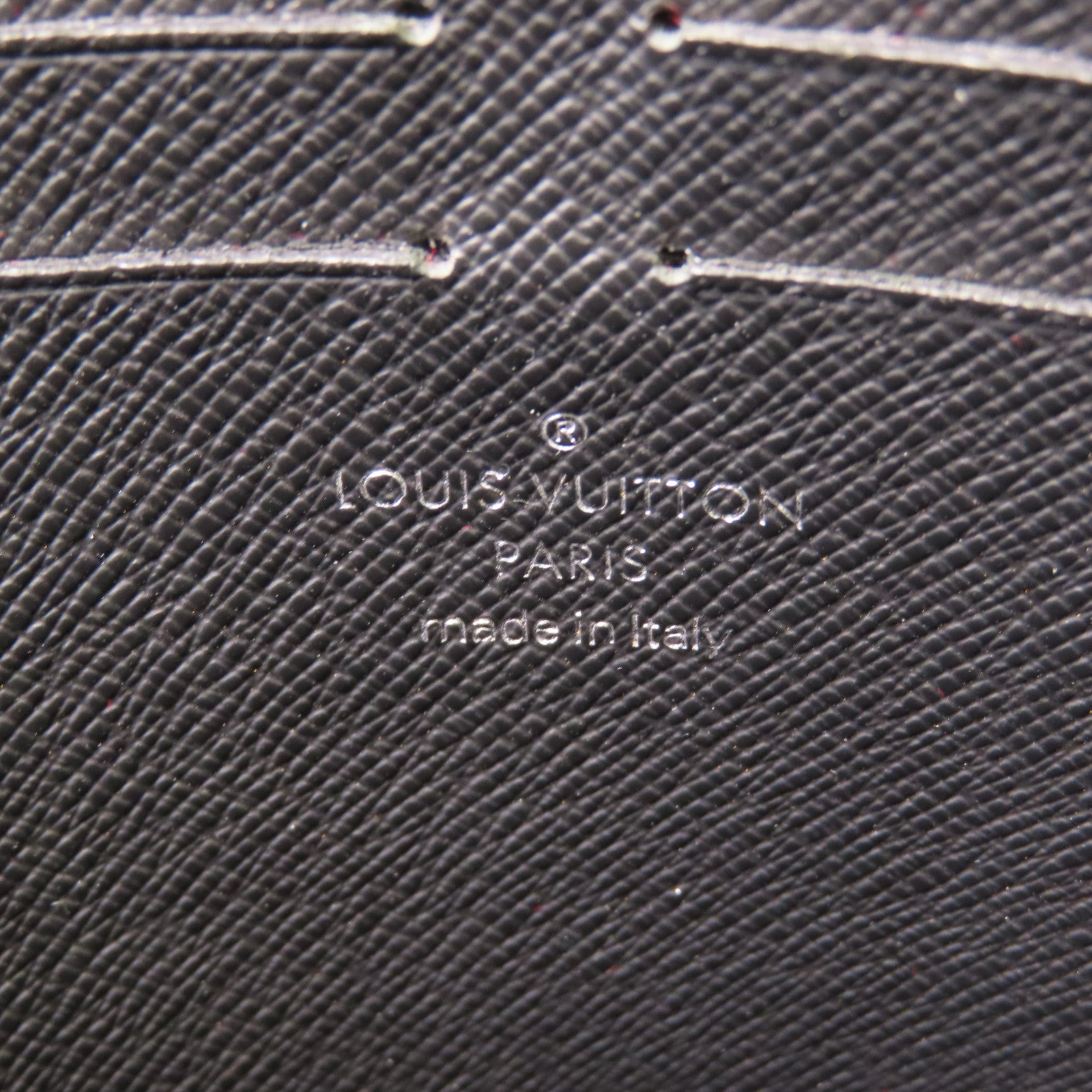 LOUIS VUITTON Monogram Eclipse Reverse Pochette Voyage MM銀扣手拿包