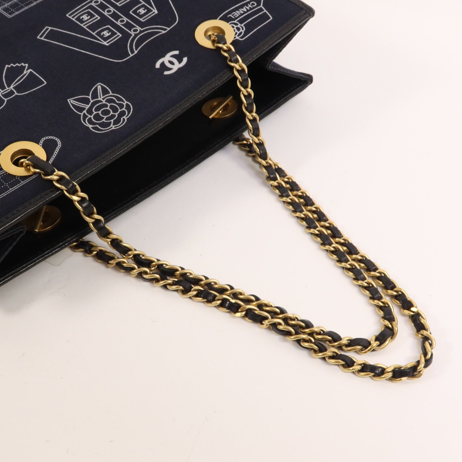 CHANEL 帆布Icon Hand Bag鏈帶手挽袋