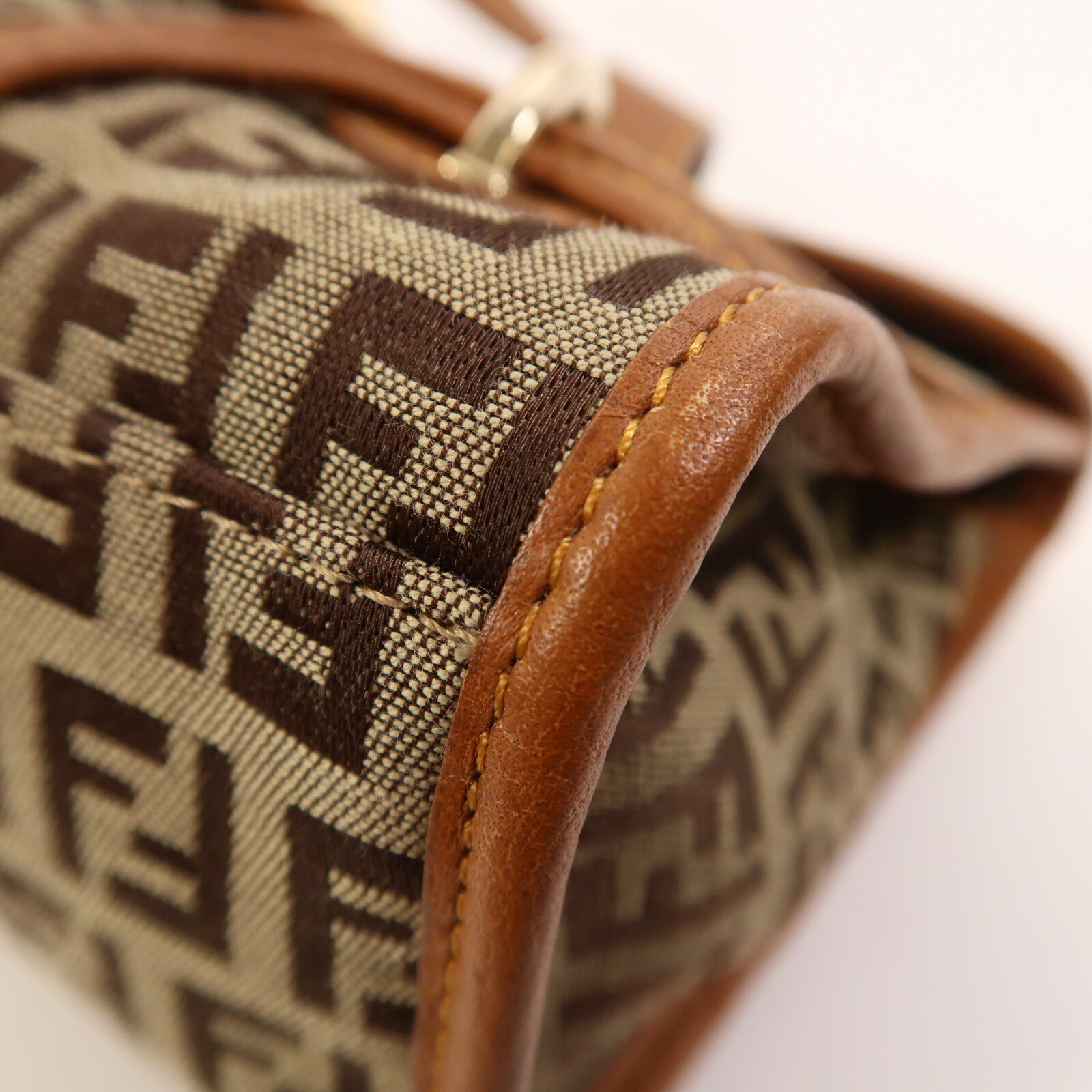 FENDI 帆布Hand Bag金扣手挽袋