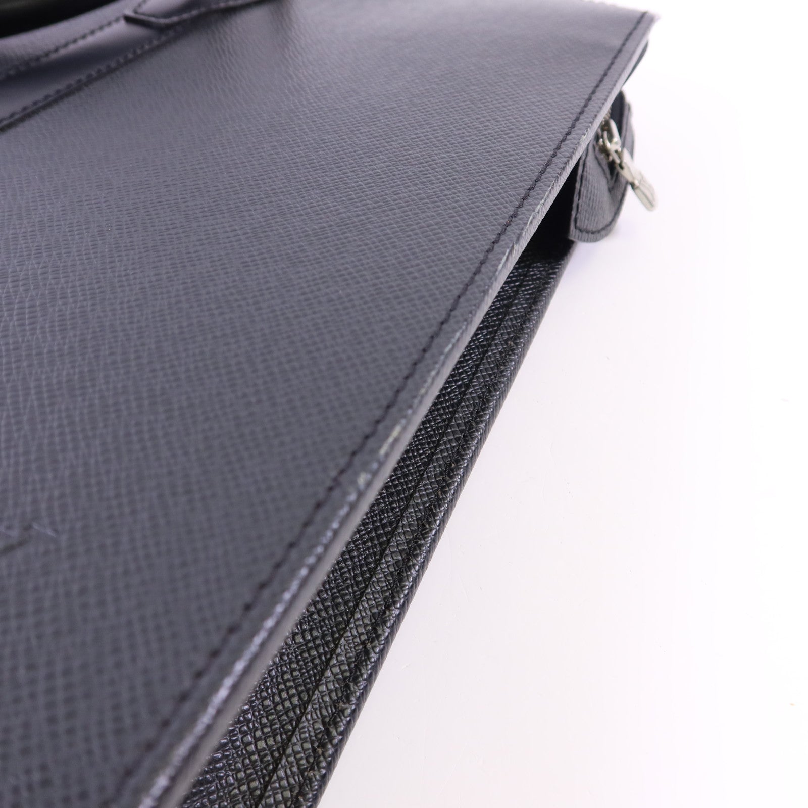 LOUIS VUITTON Taiga Porte-Documents銀扣公事包