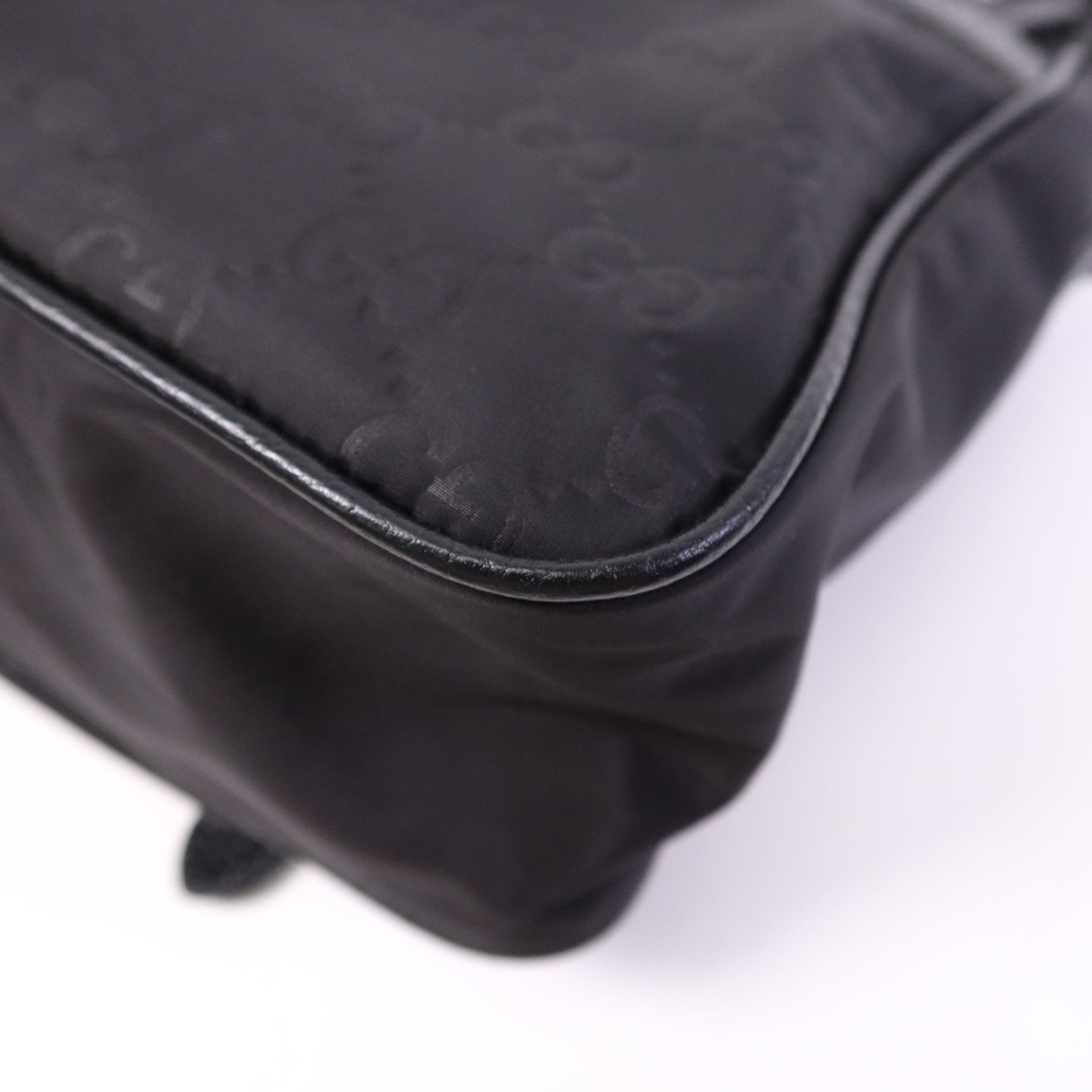 GUCCI 尼龍Shoulder Bag銀扣肩背袋
