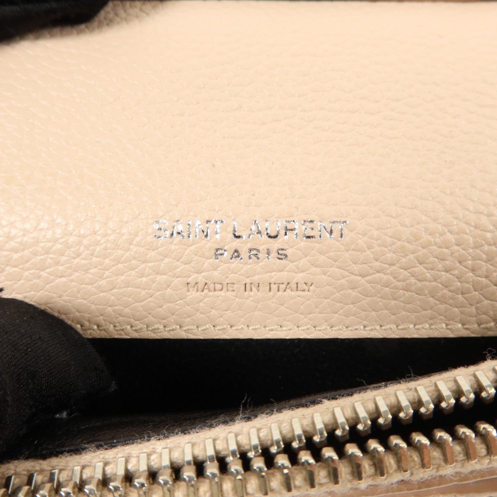 SAINT LAURENT 牛皮皮革Sac De Jour Bifold Wallet銀扣錢包