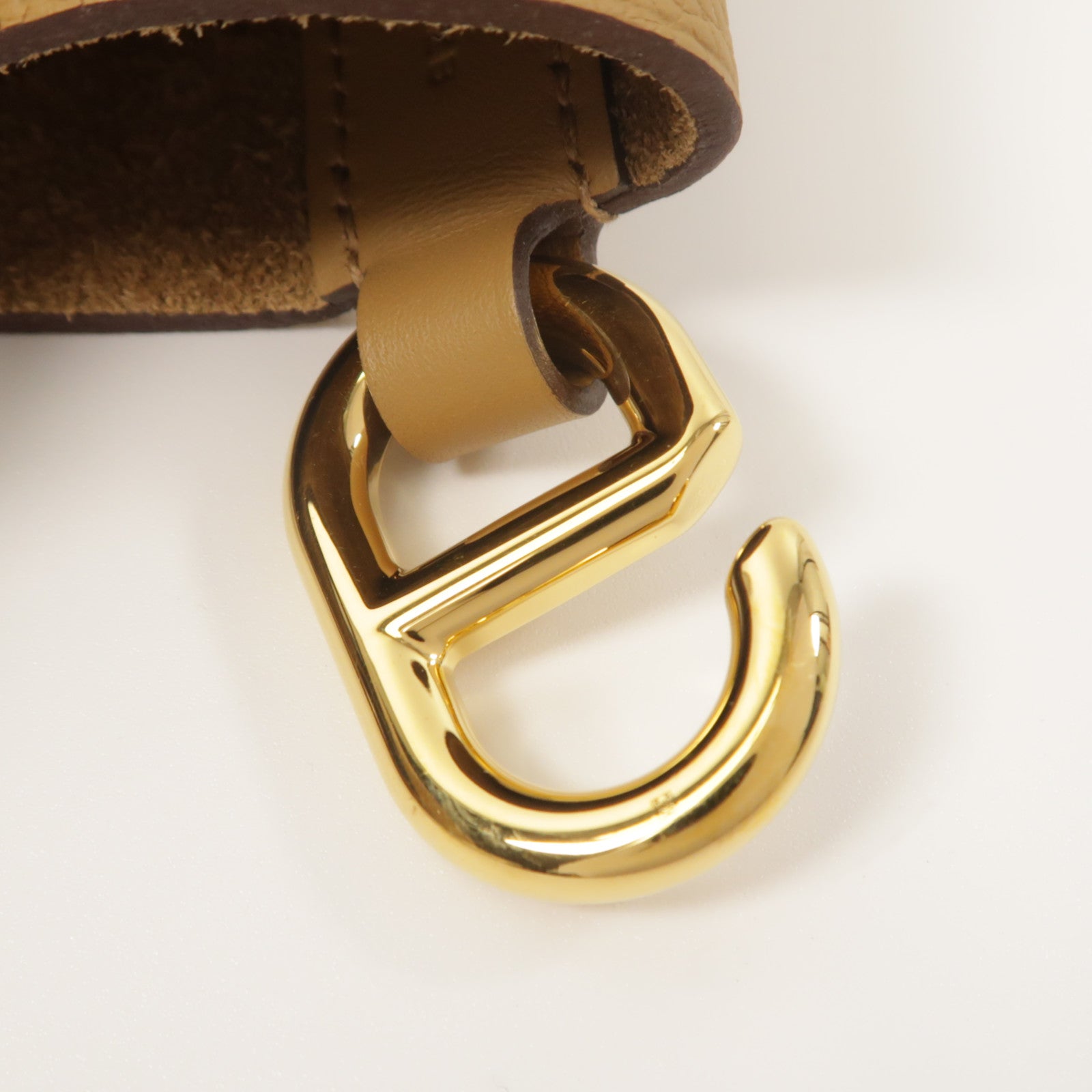 HERMES Clemence皮革In The Loop 18手挽袋Biscuit