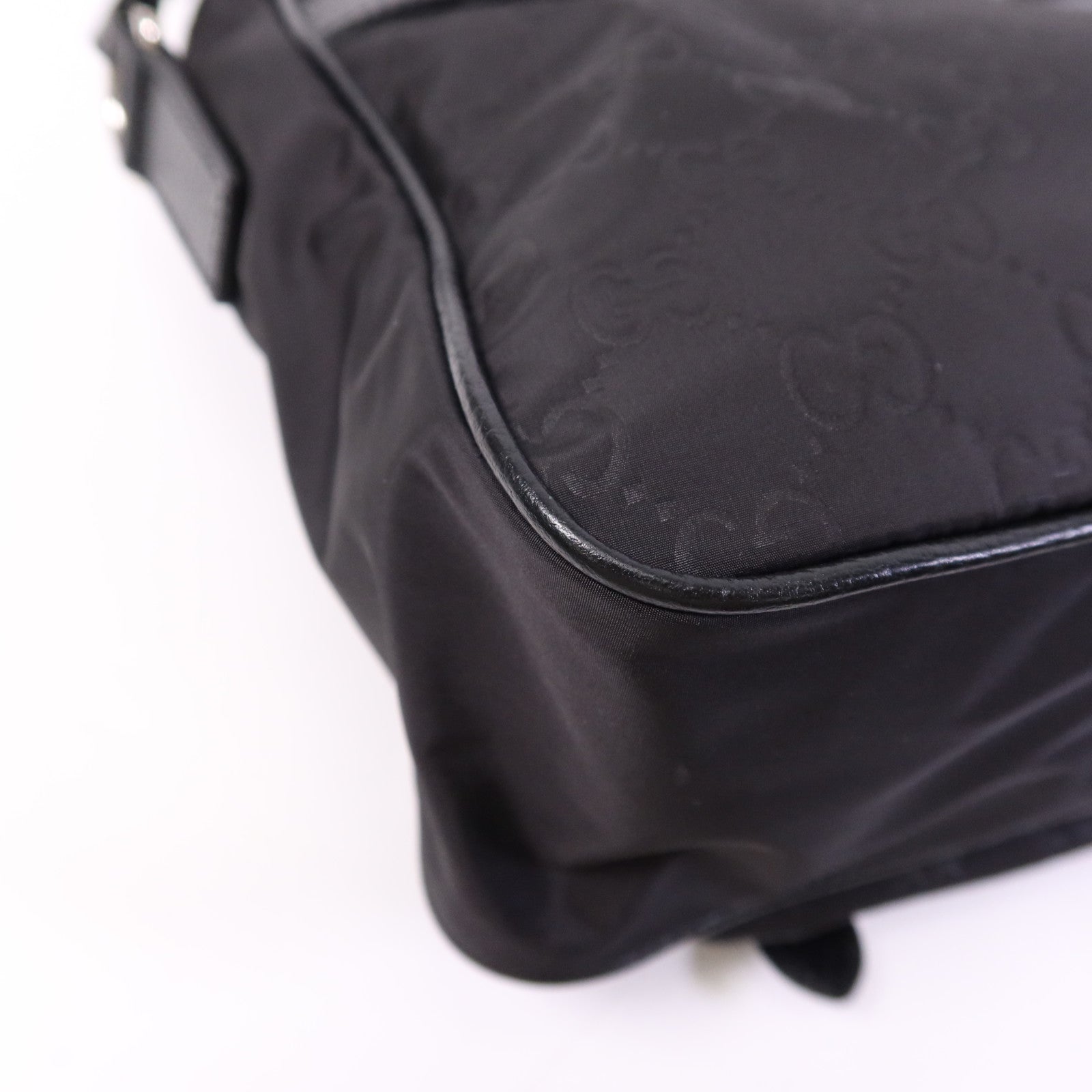 GUCCI 尼龍Shoulder Bag銀扣肩背袋