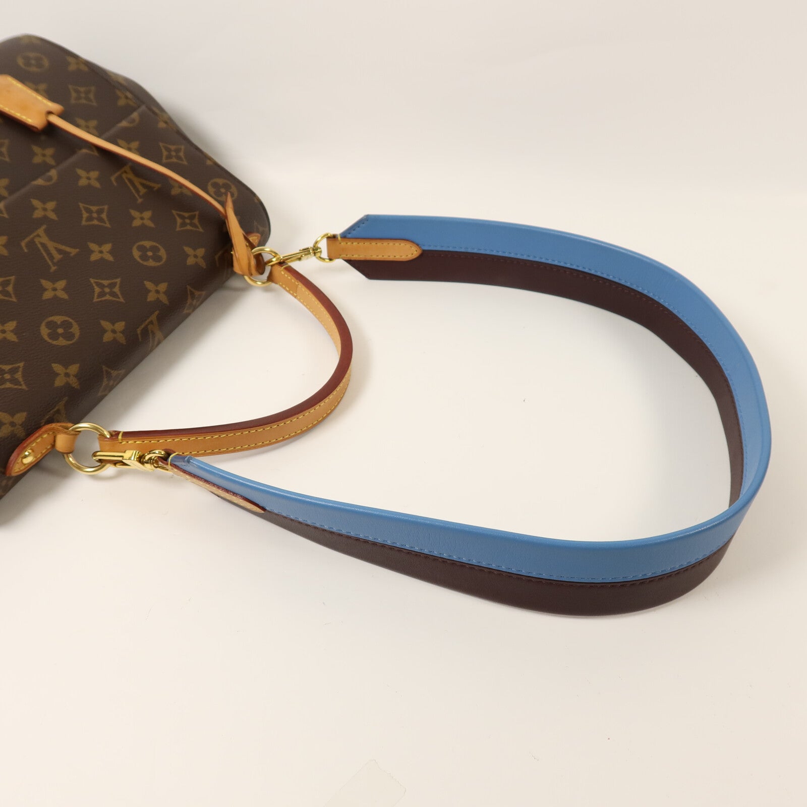 LOUIS VUITTON Monogram Cluny MM金扣手挽肩背兩用袋